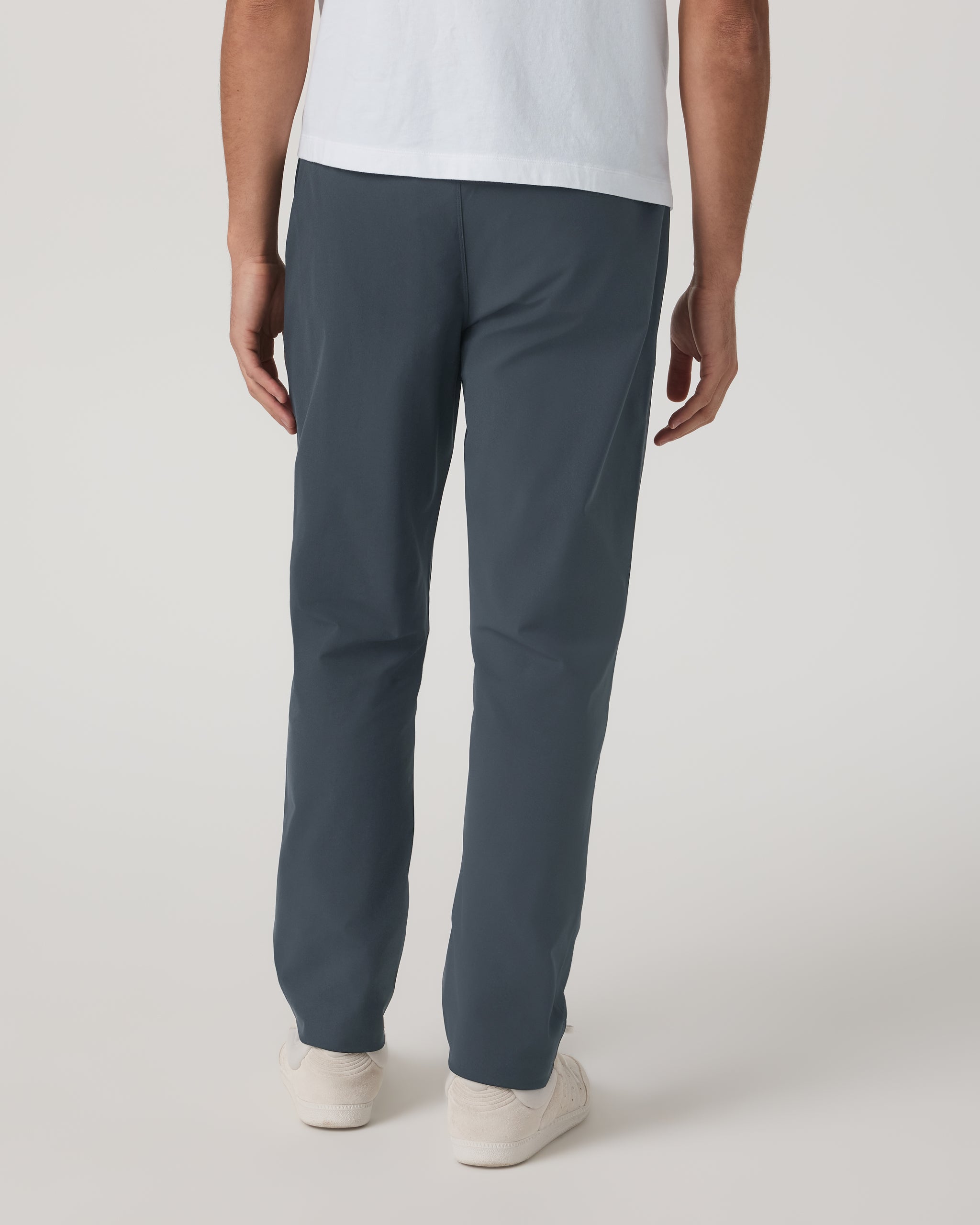 Meta Elastic Waist Pant Classic Fit 32" | Charcoal