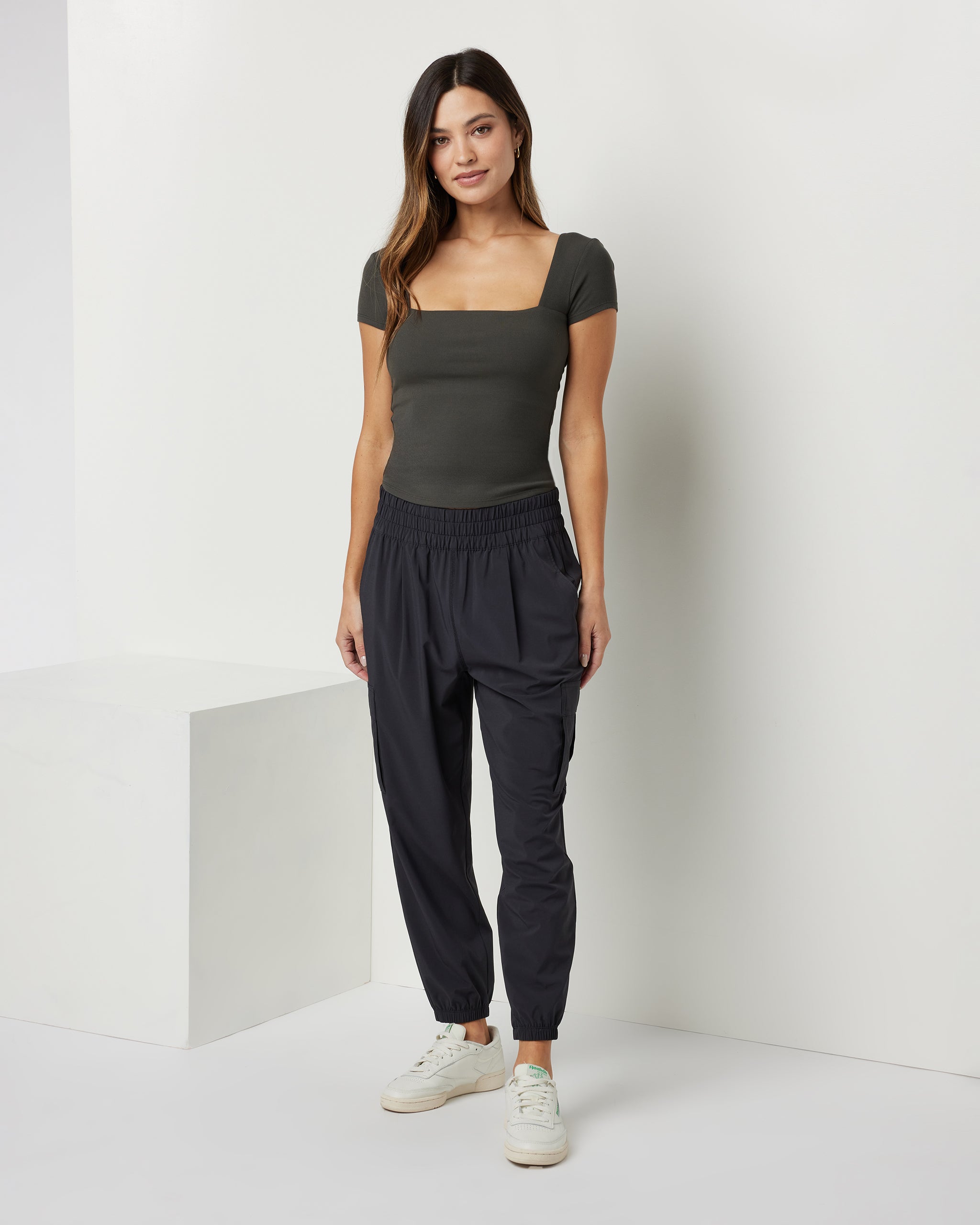 Pose Scoop Back Tee | Dark Oregano