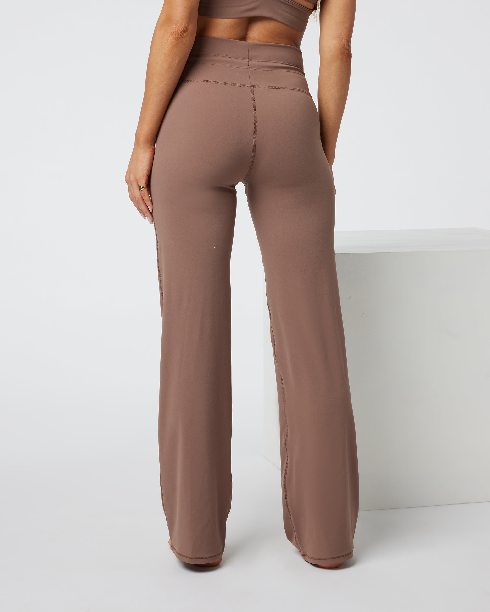 Daily Wideleg | Clove