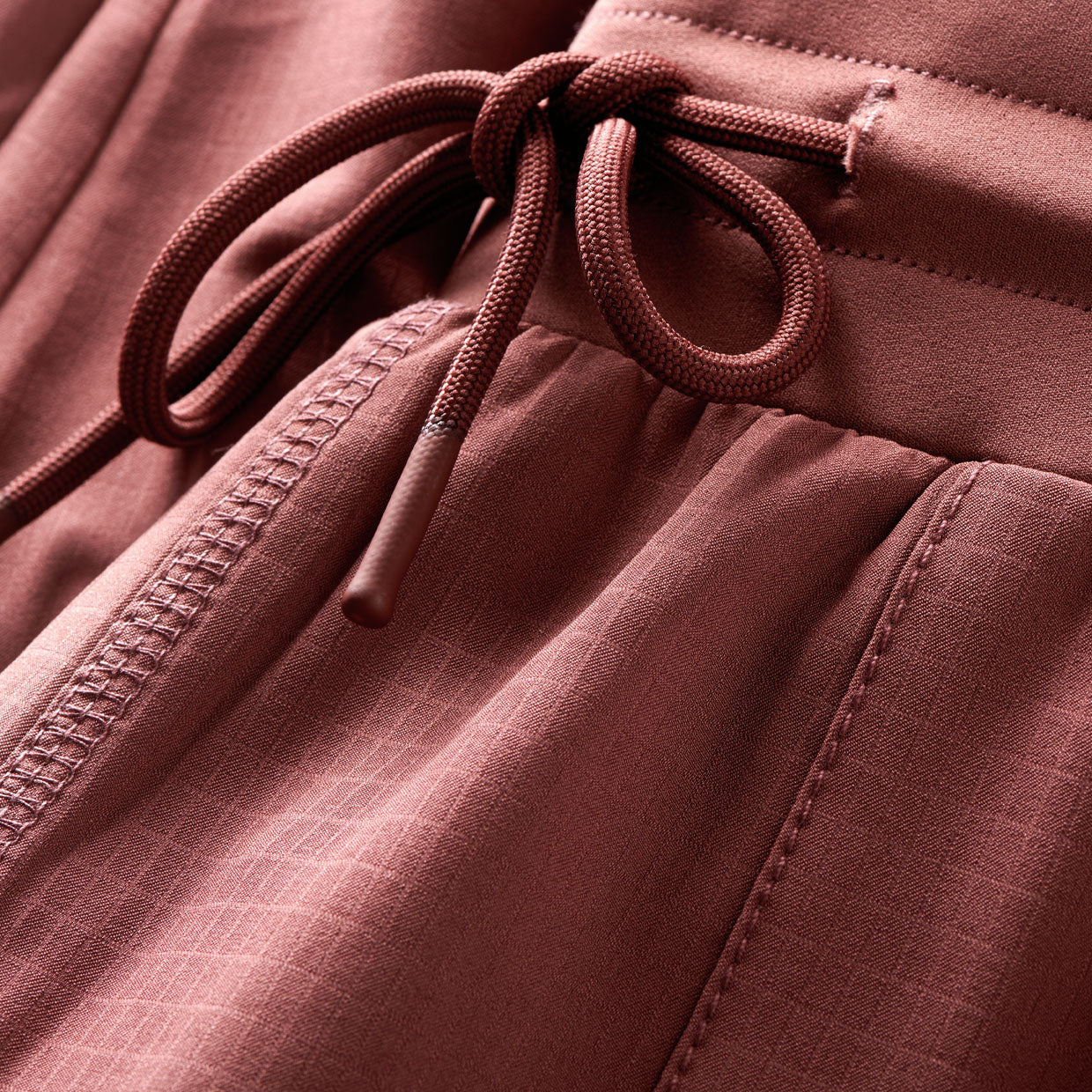 Summits Woven Jogger | Fig