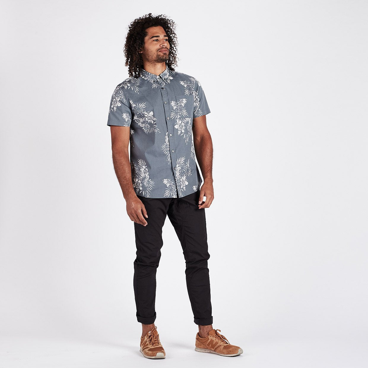 Crest Short Sleeve Button-Down | Grey Vintage Floral