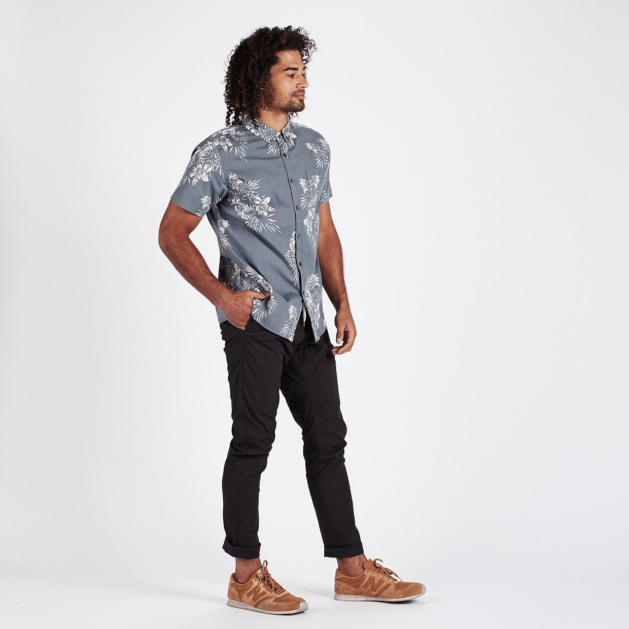 Crest Short Sleeve Button-Down | Grey Vintage Floral