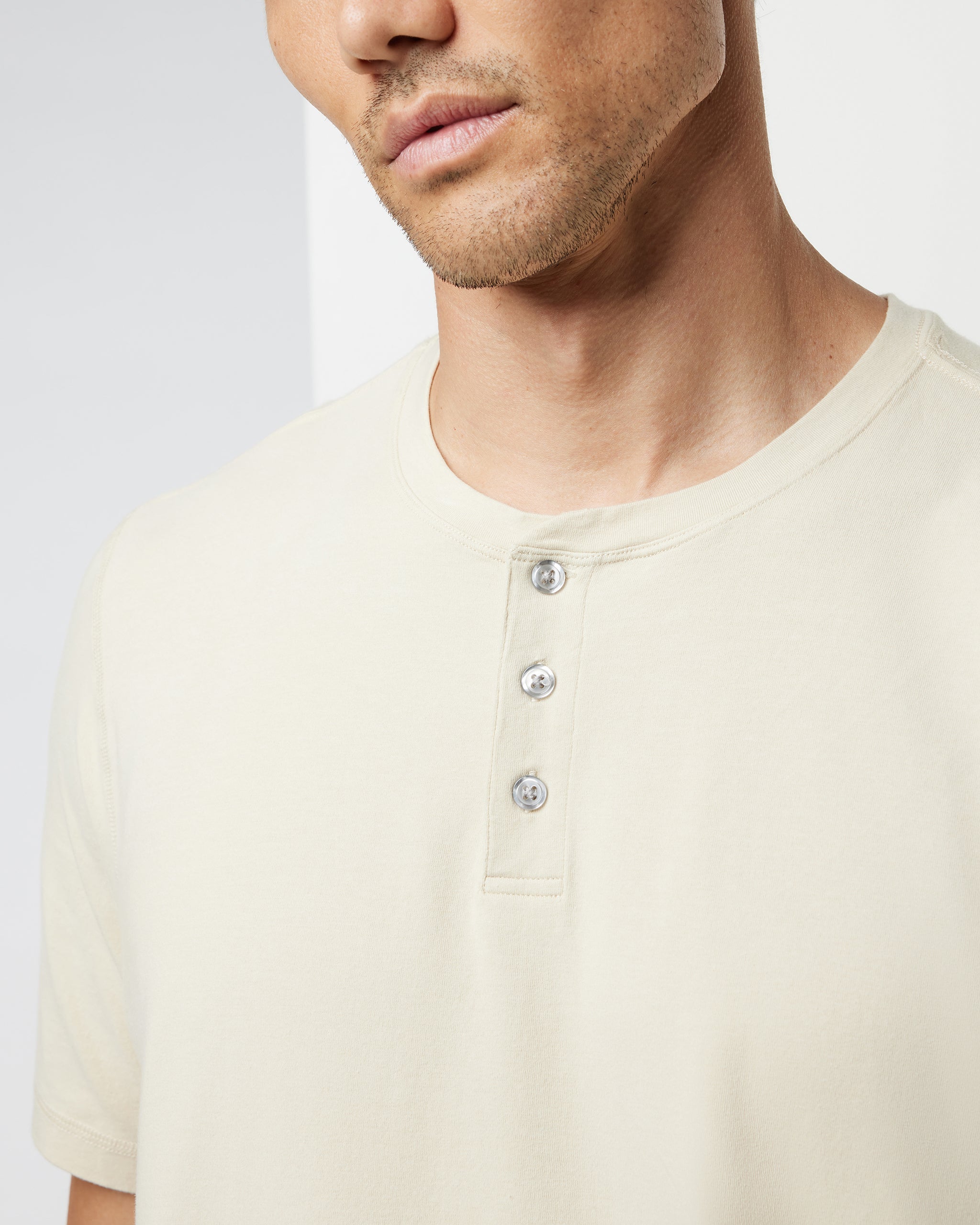 Short Sleeve Tuvalu Henley | Cashew