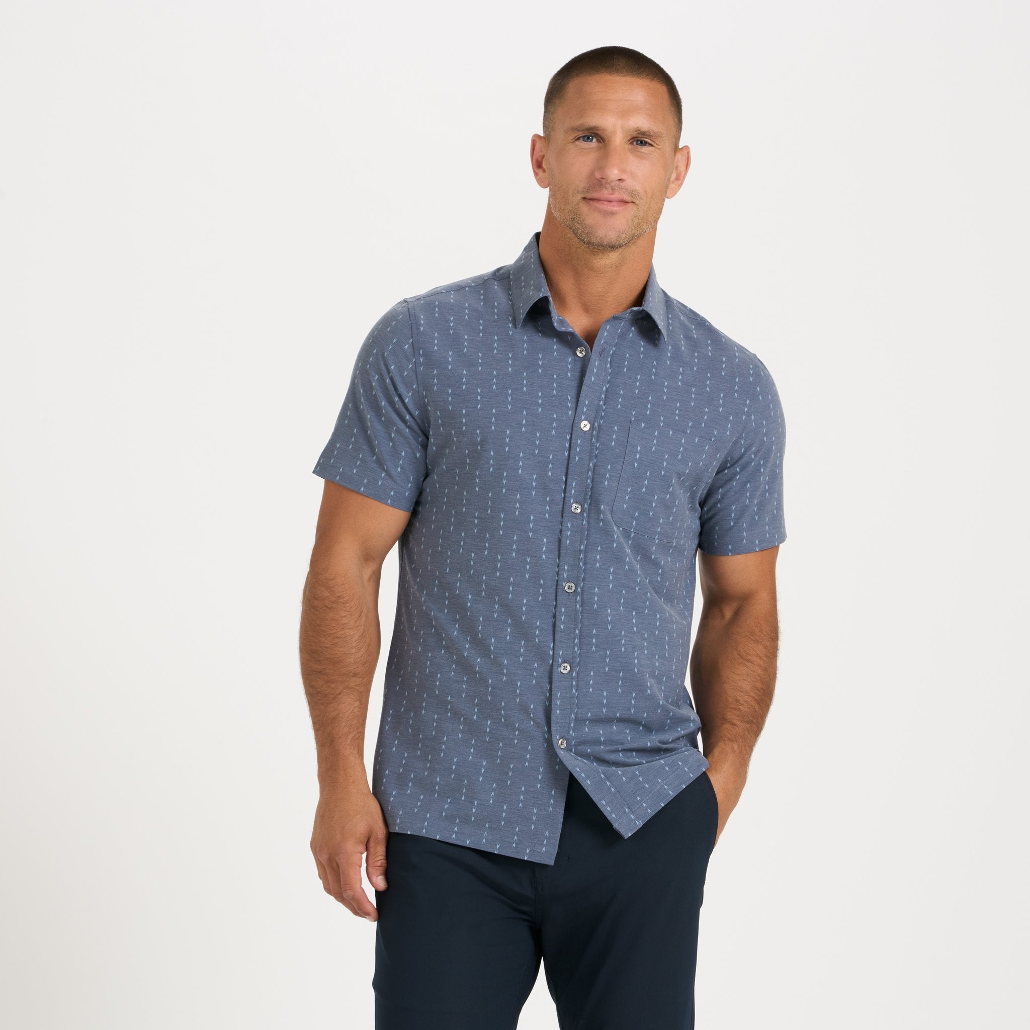 Short-Sleeve Bridge Button Down | Azure Arrows