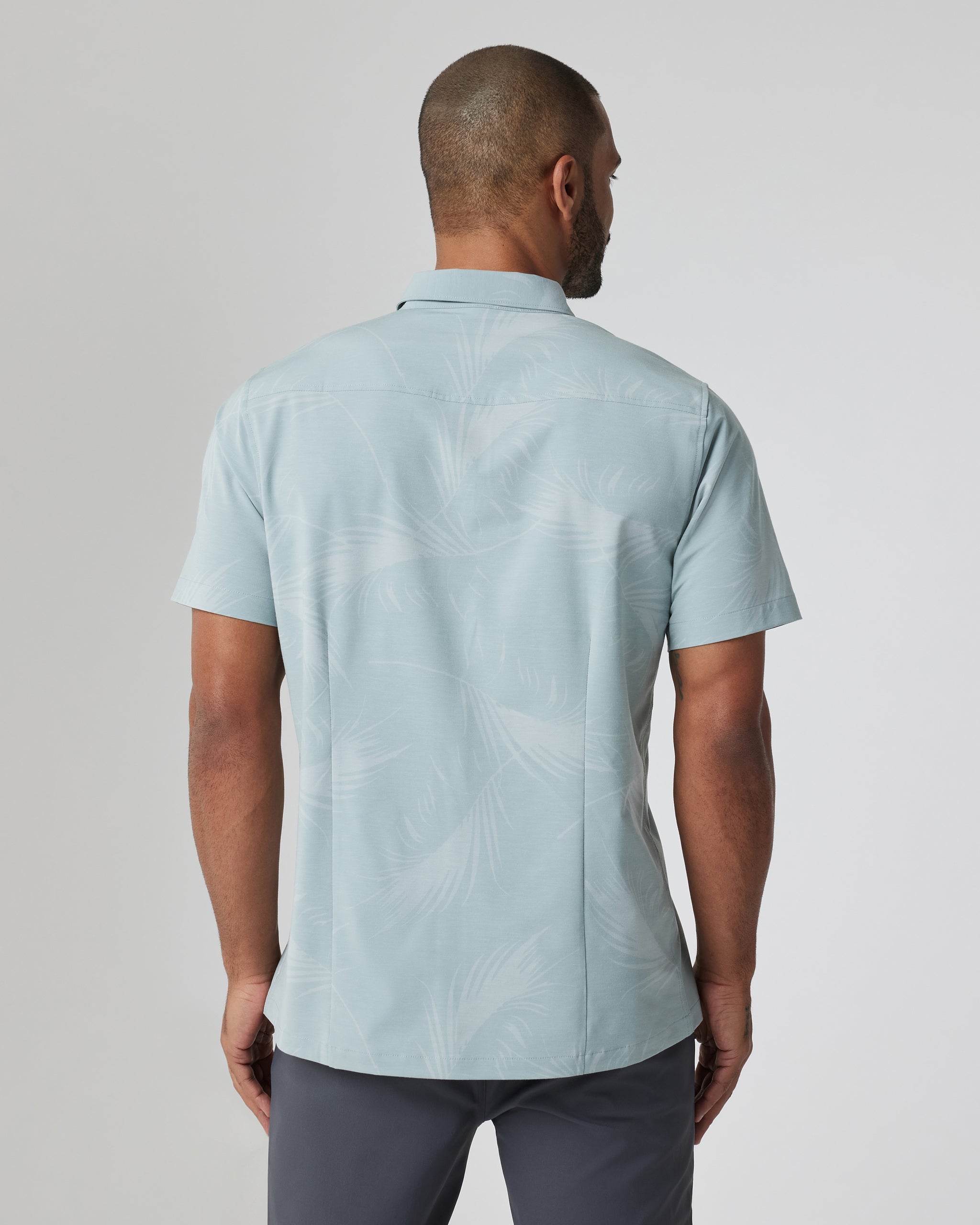 Short-Sleeve Bridge Button Down | Chalk Blue Falling Fronds