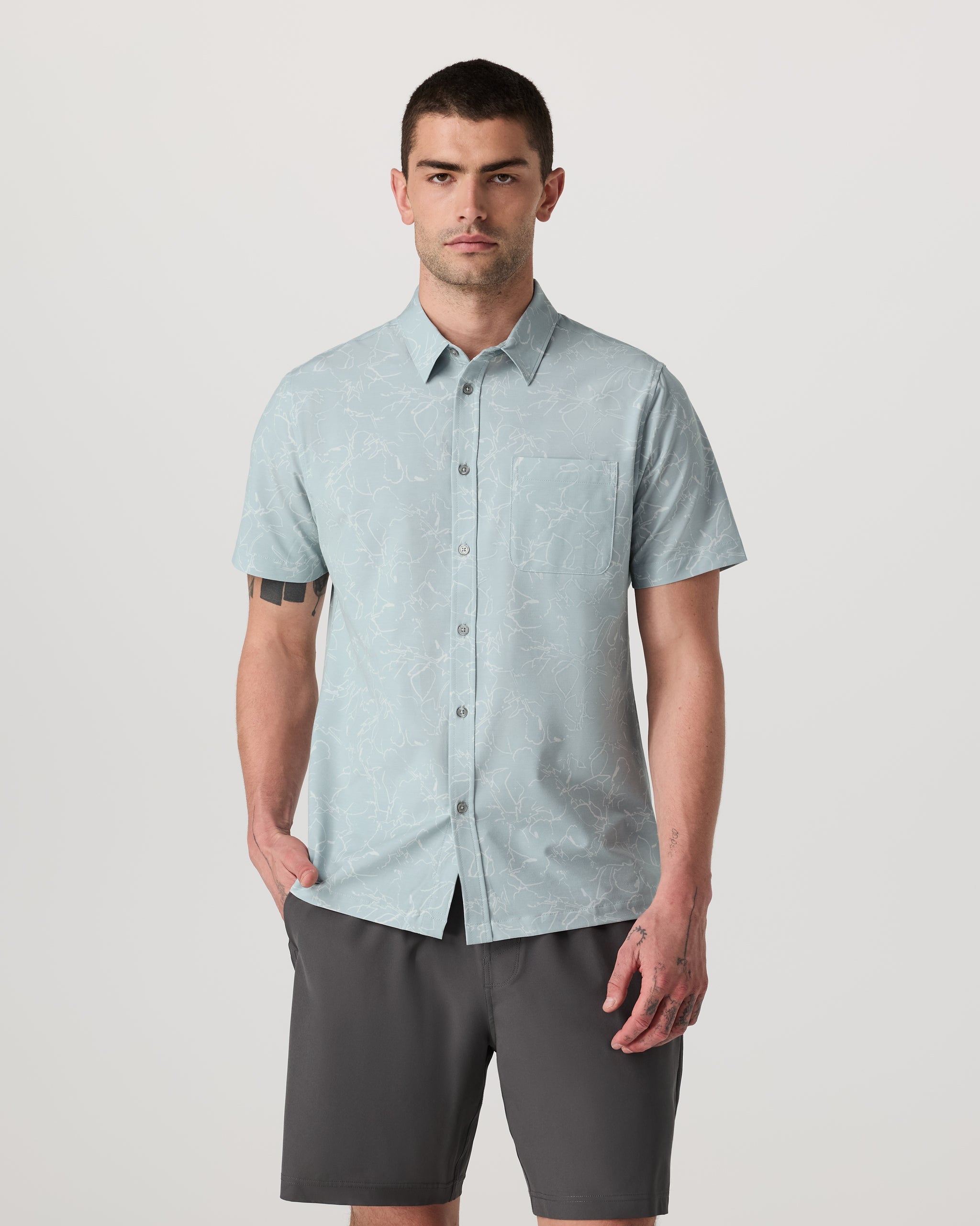 Short Sleeve Bridge Button Down | Chalk Blue Drawn