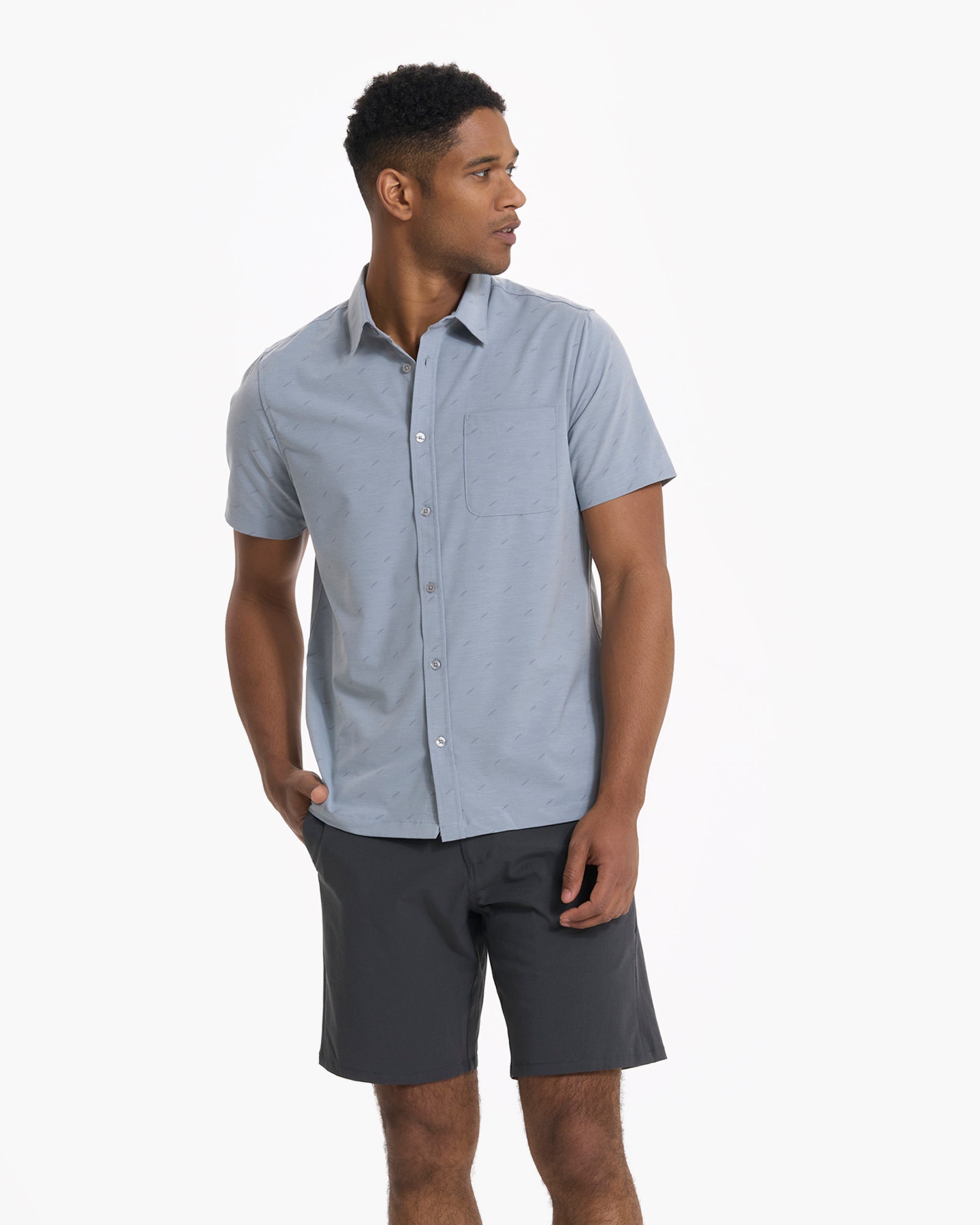 Short-Sleeve Bridge Button Down | Light Cloud Daggers