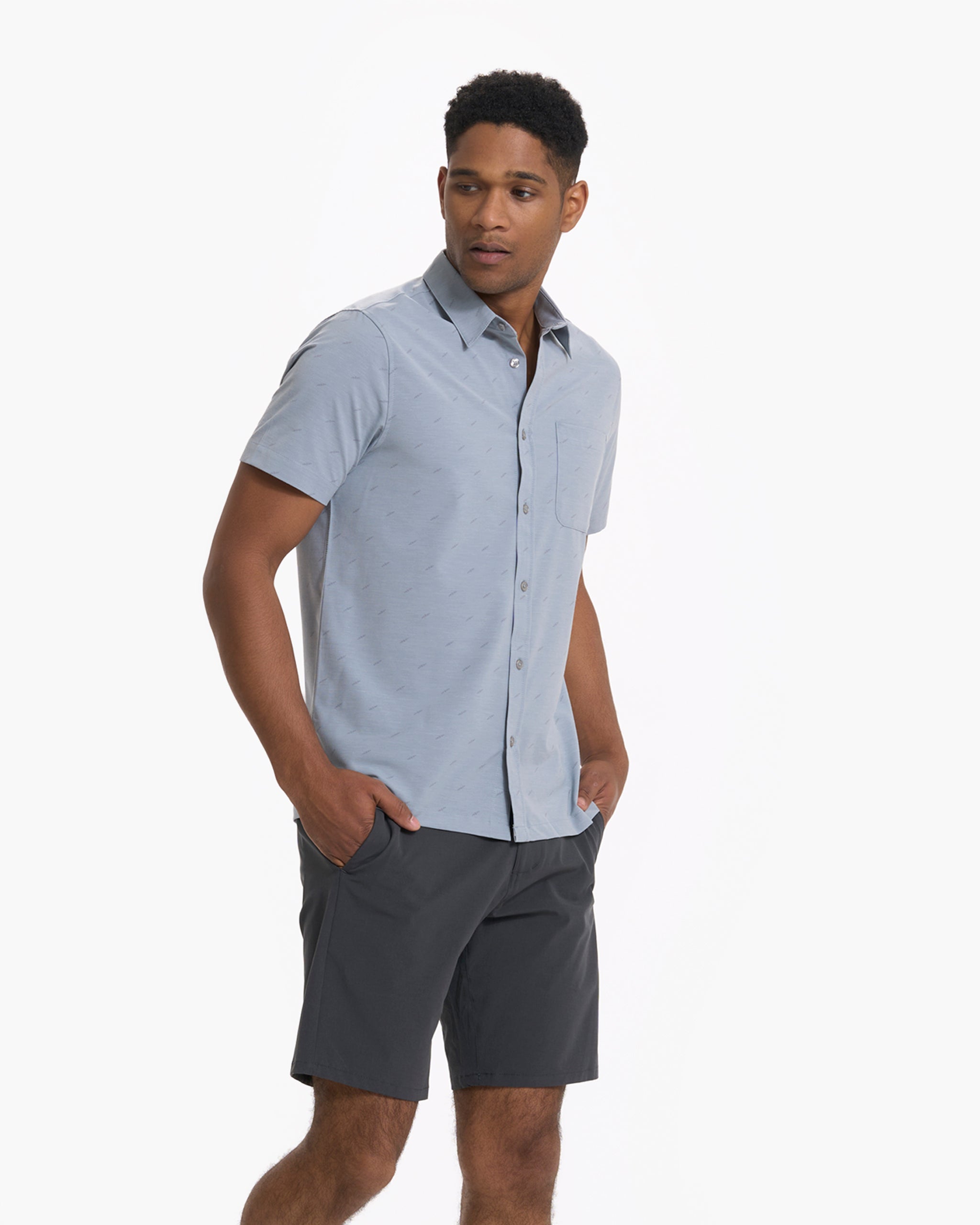 Short-Sleeve Bridge Button Down | Light Cloud Daggers
