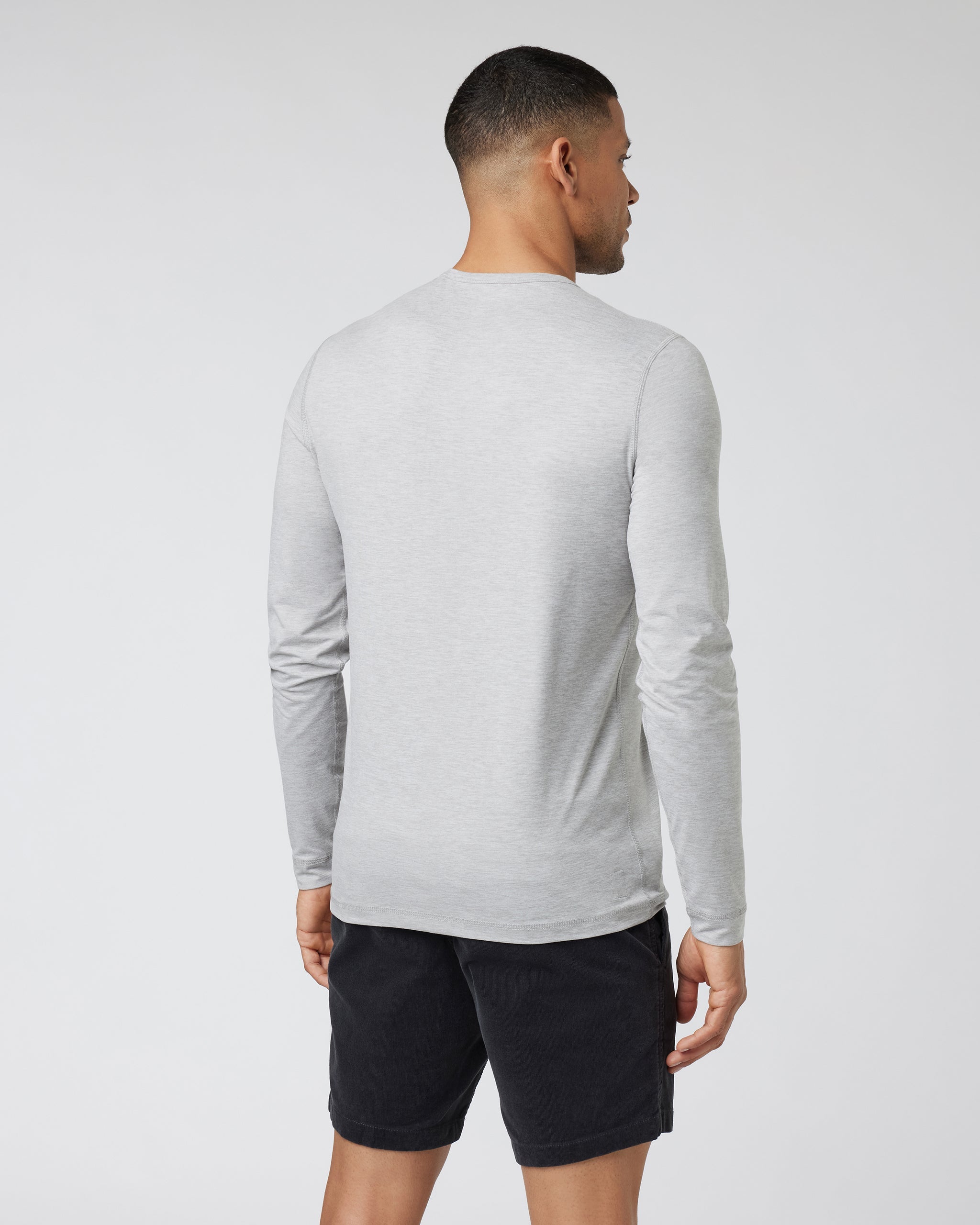 Long-Sleeve Ease Performance Henley | Light Heather Grey