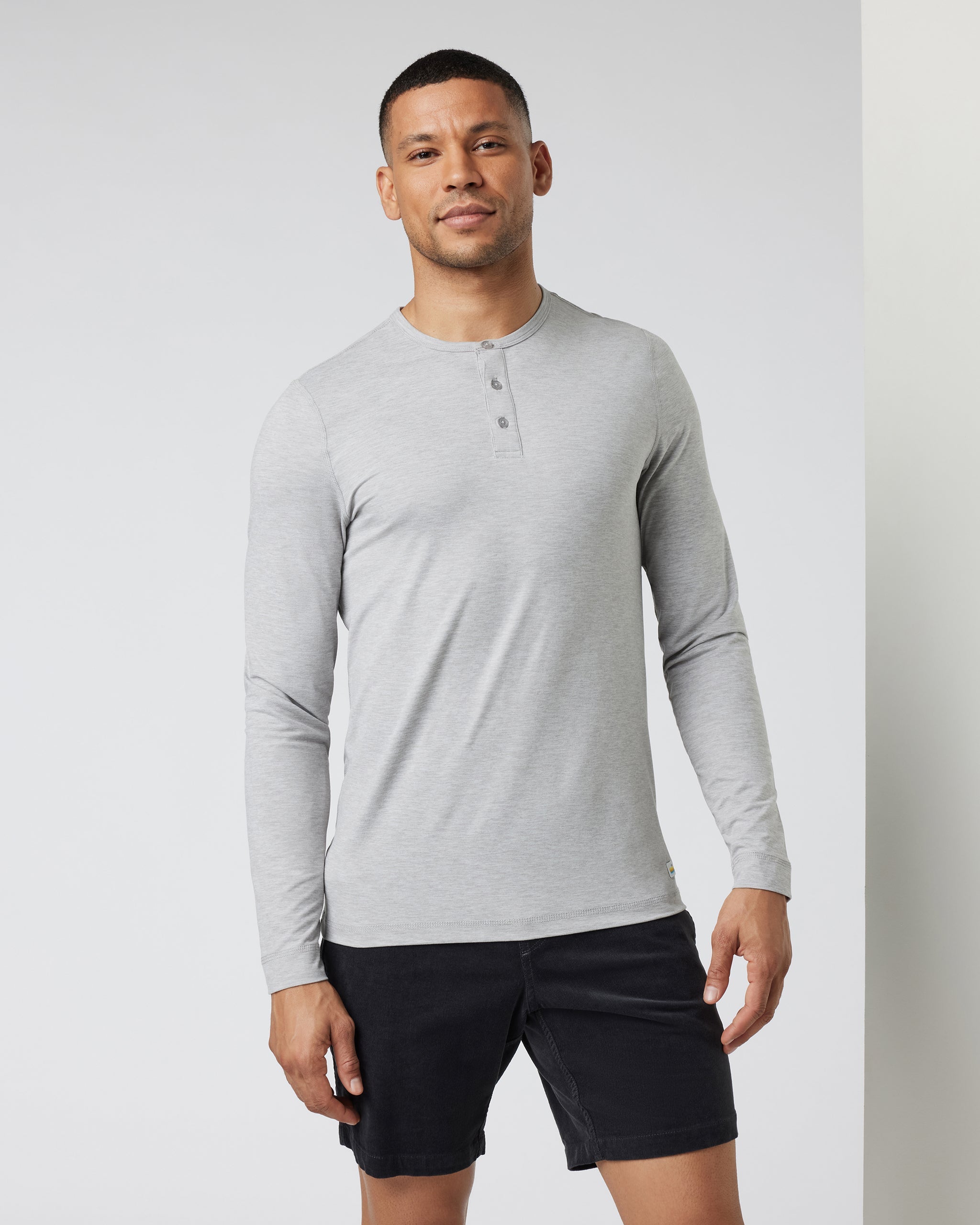 Long-Sleeve Ease Performance Henley | Light Heather Grey