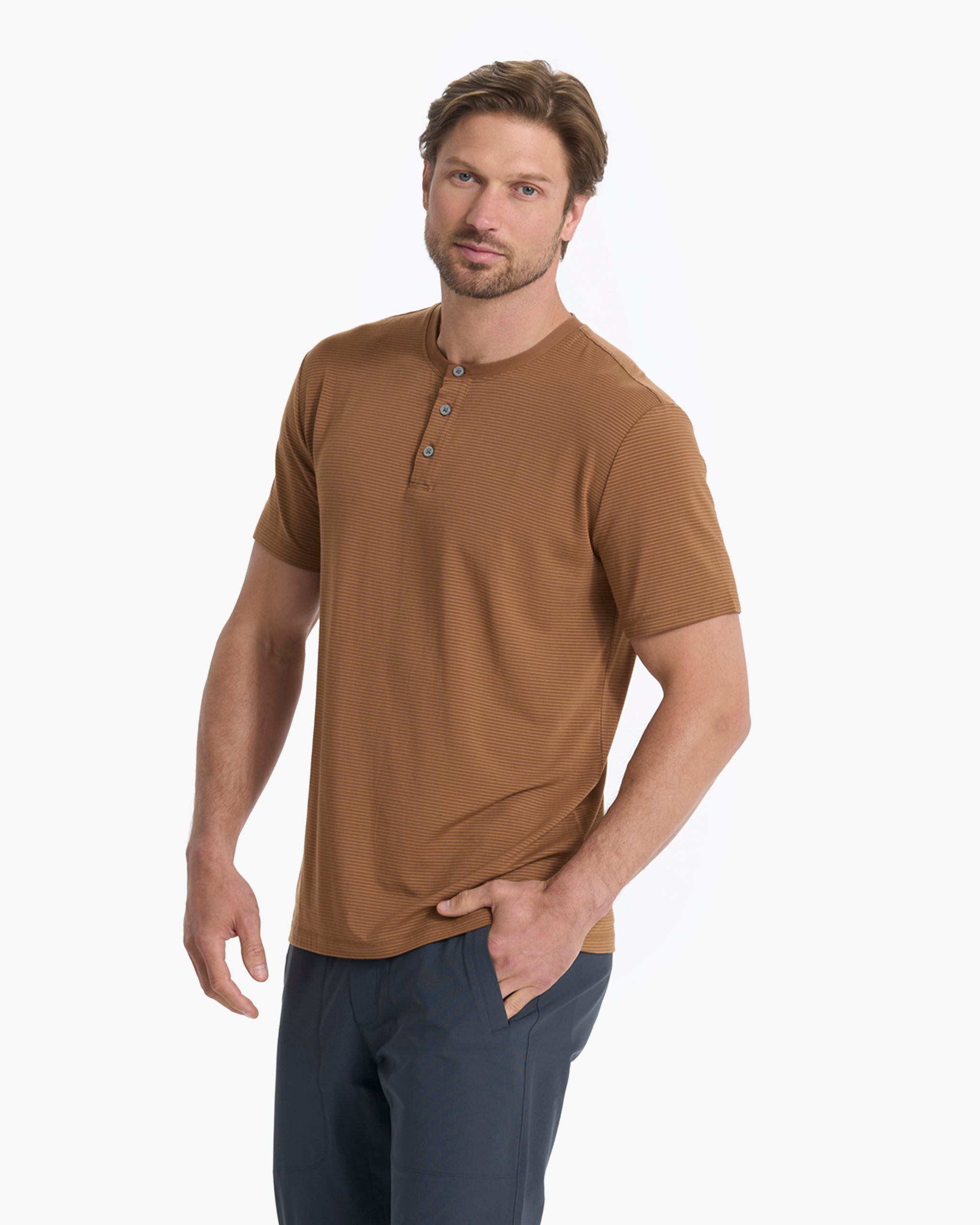 Linear Henley | Rum