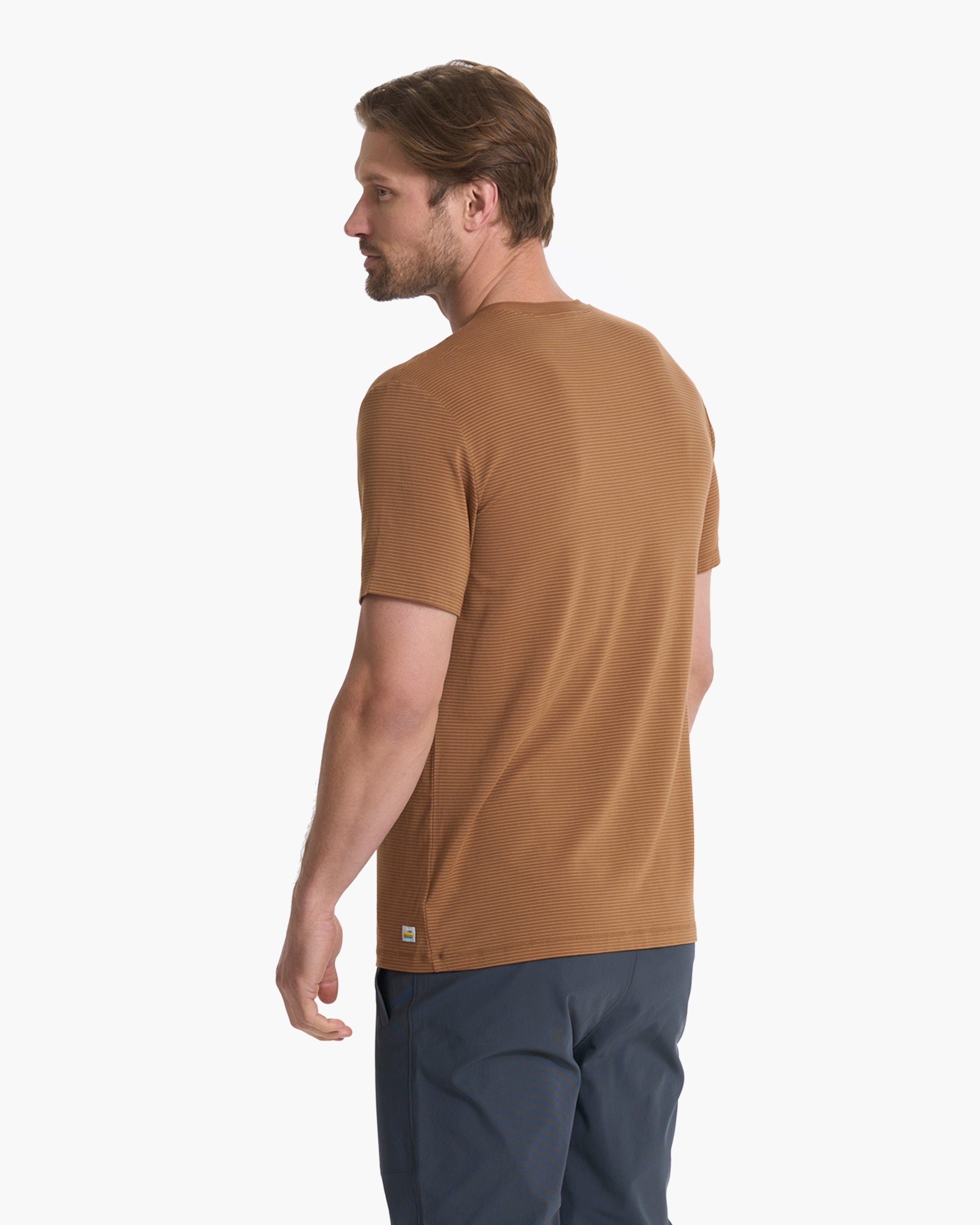 Linear Henley | Rum