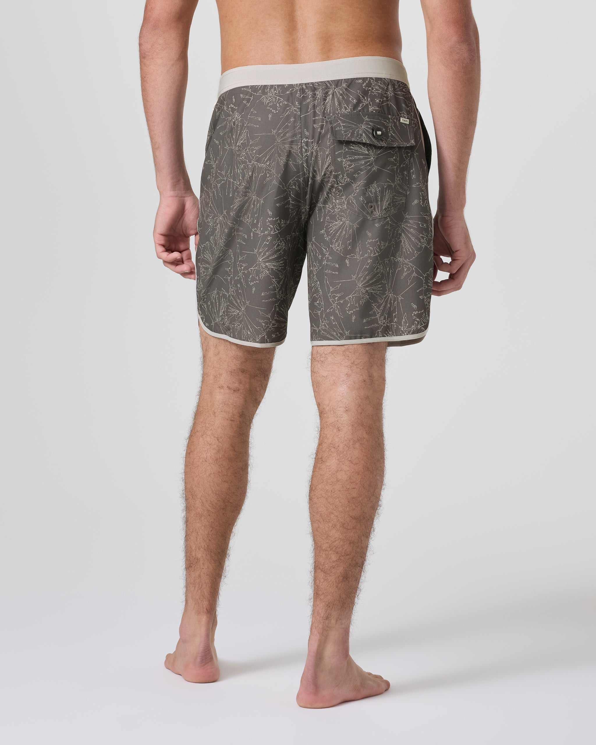 Cruise Boardshort | Warm Grey Water Lily