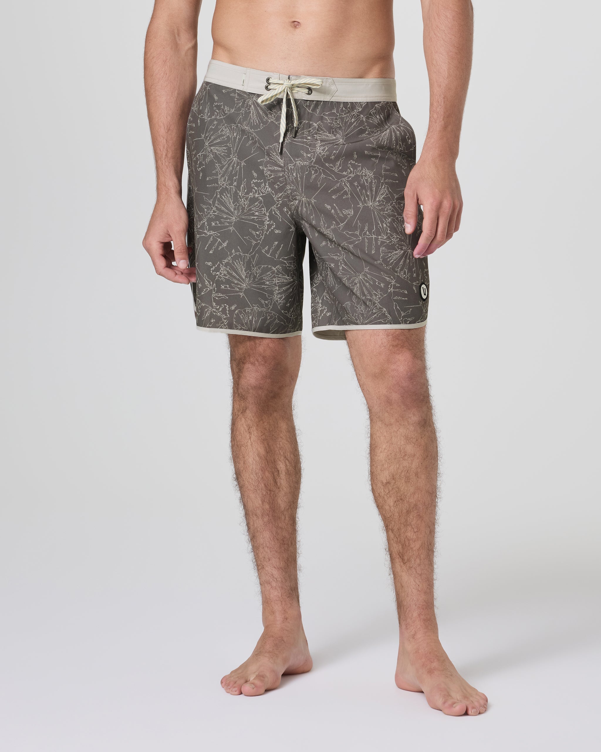 Cruise Boardshort | Warm Grey Water Lily