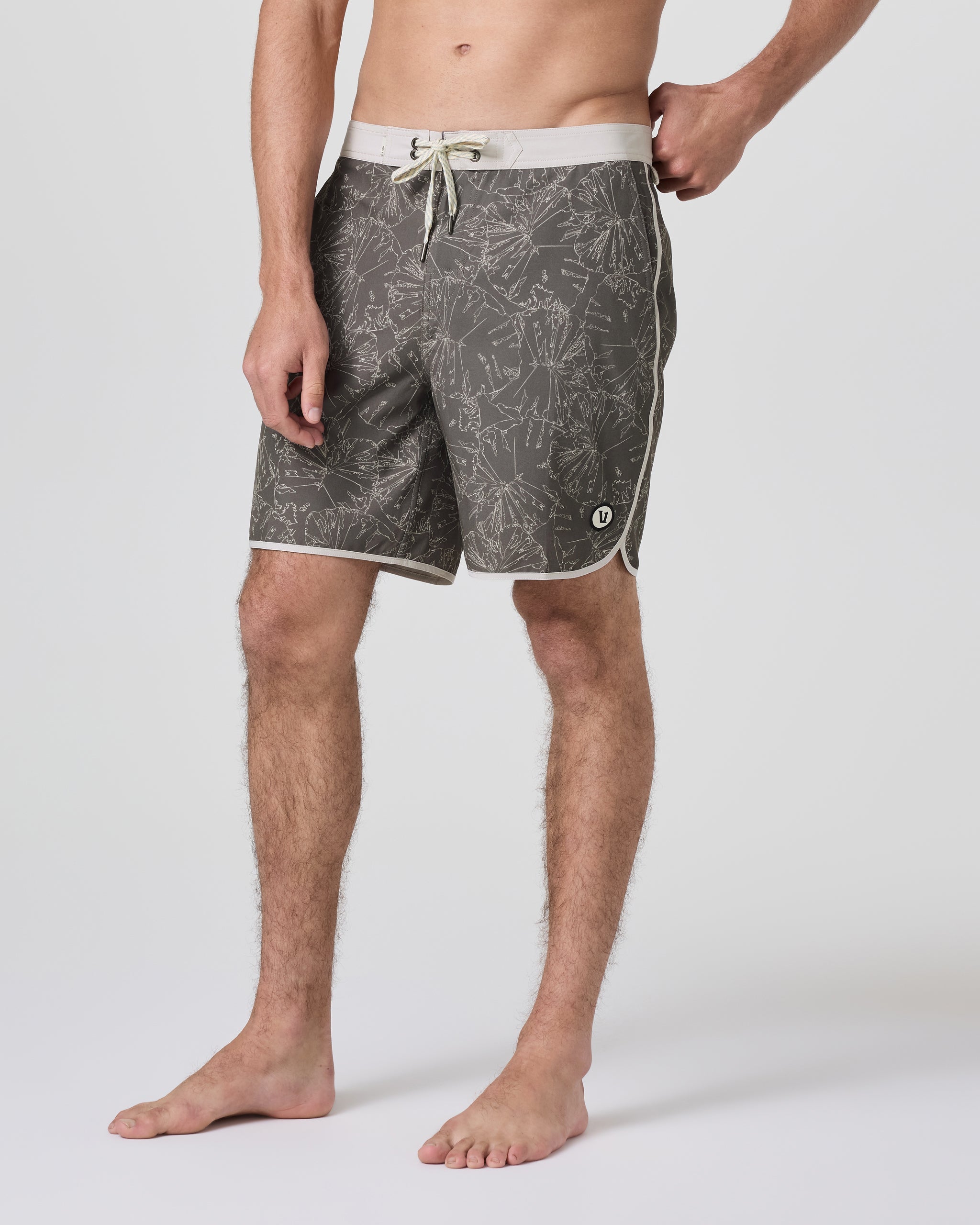 Cruise Boardshort | Warm Grey Water Lily