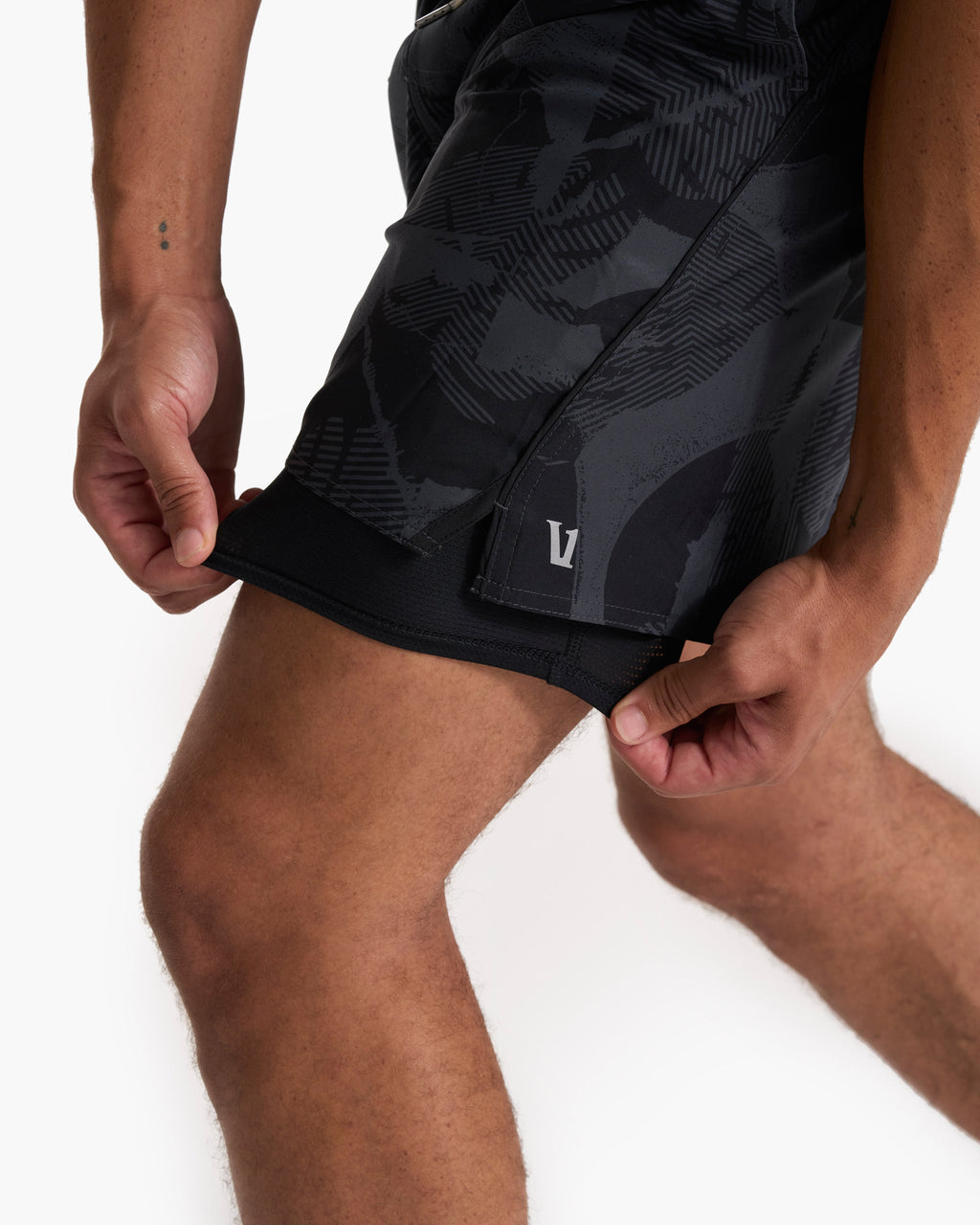 Trail Short | Charcoal Deco
