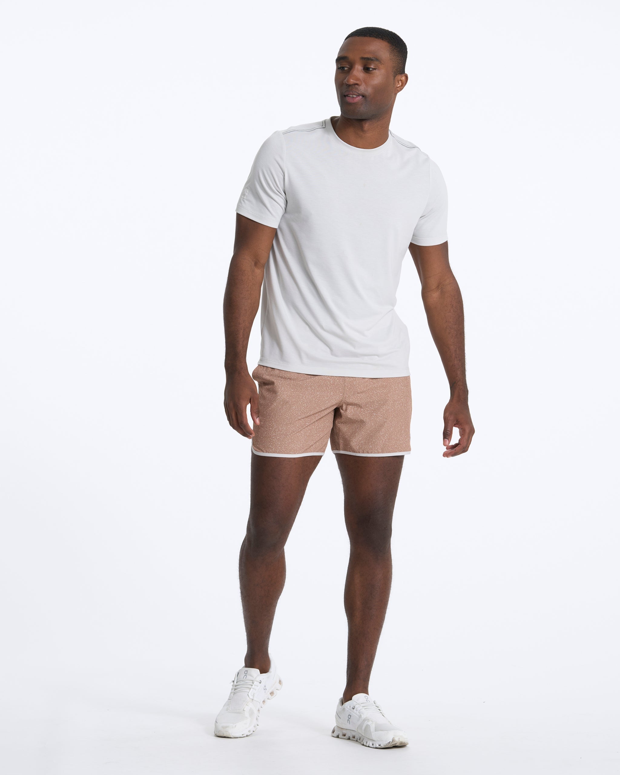 Banks Short 5" | Camel Dashed Lines