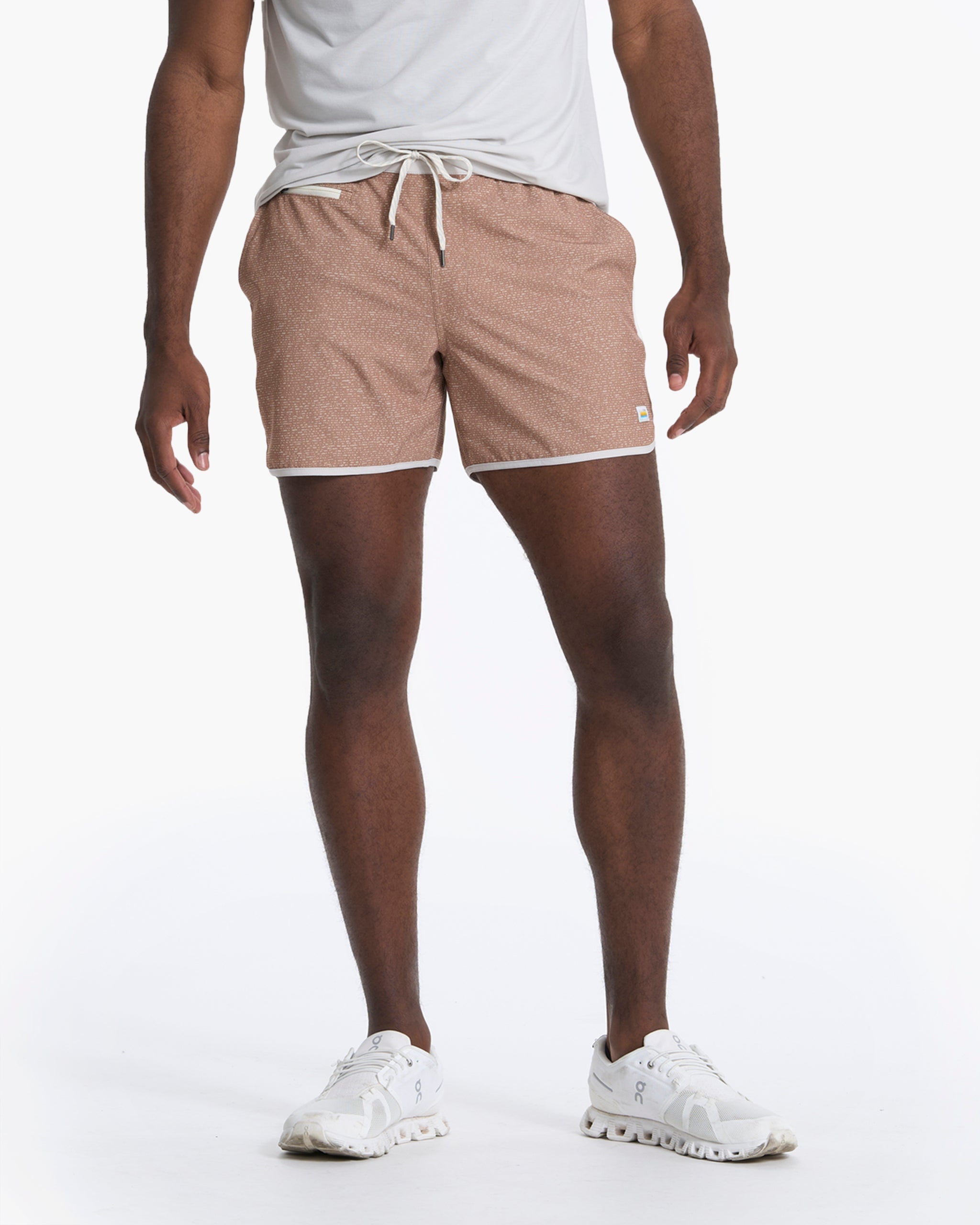 Banks Short 5" | Camel Dashed Lines