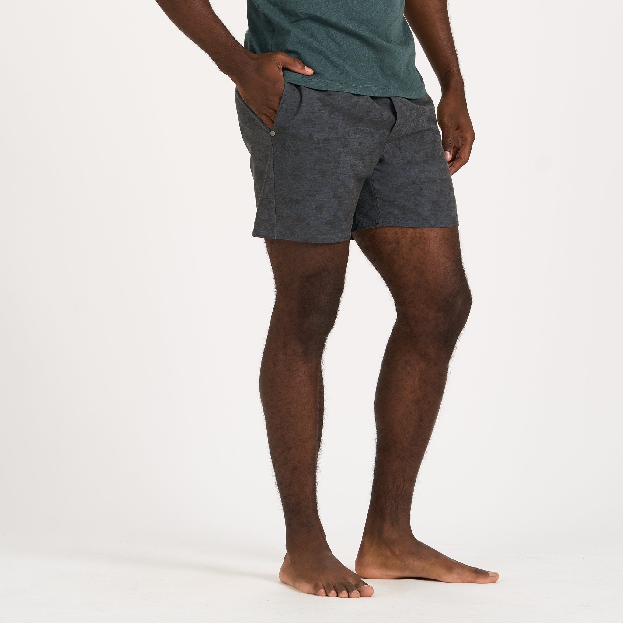 Cape Short | Black Camo Flower