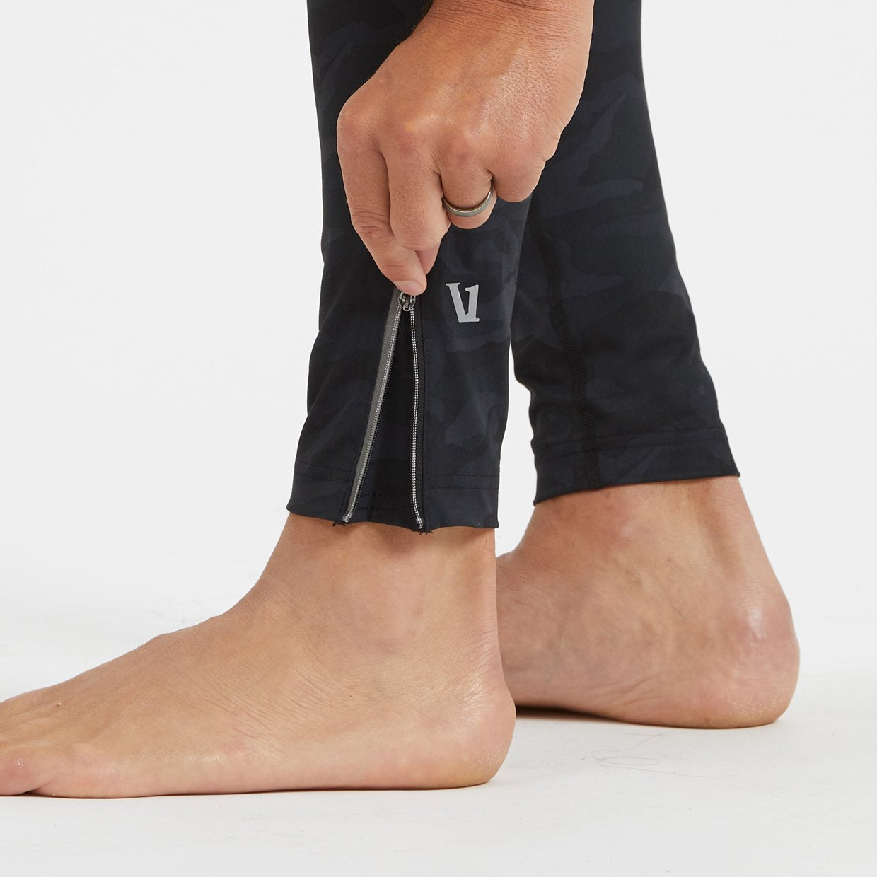 Limitless Compression Tight | Black Camo