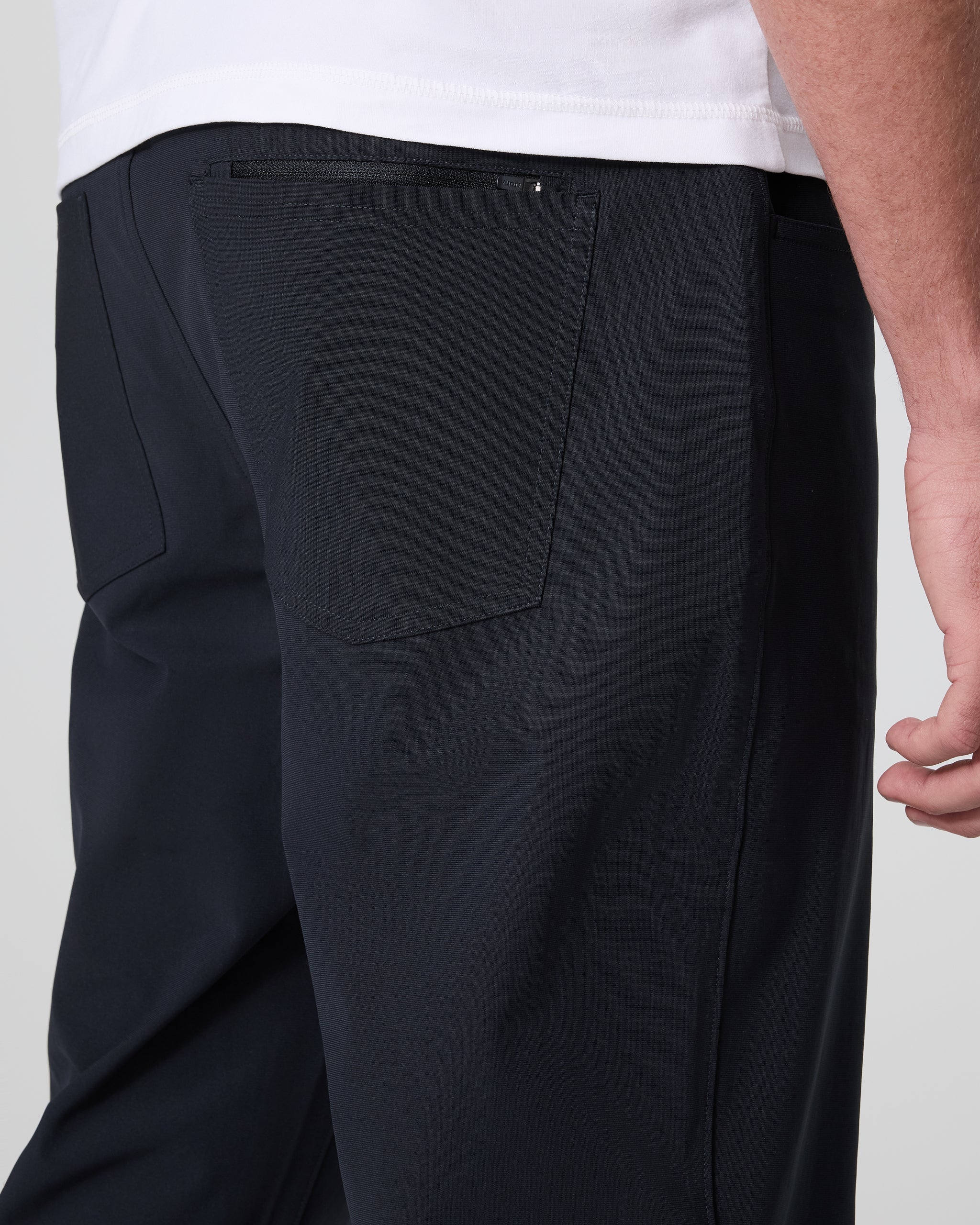 Meta Pant Classic Fit 32" | Black