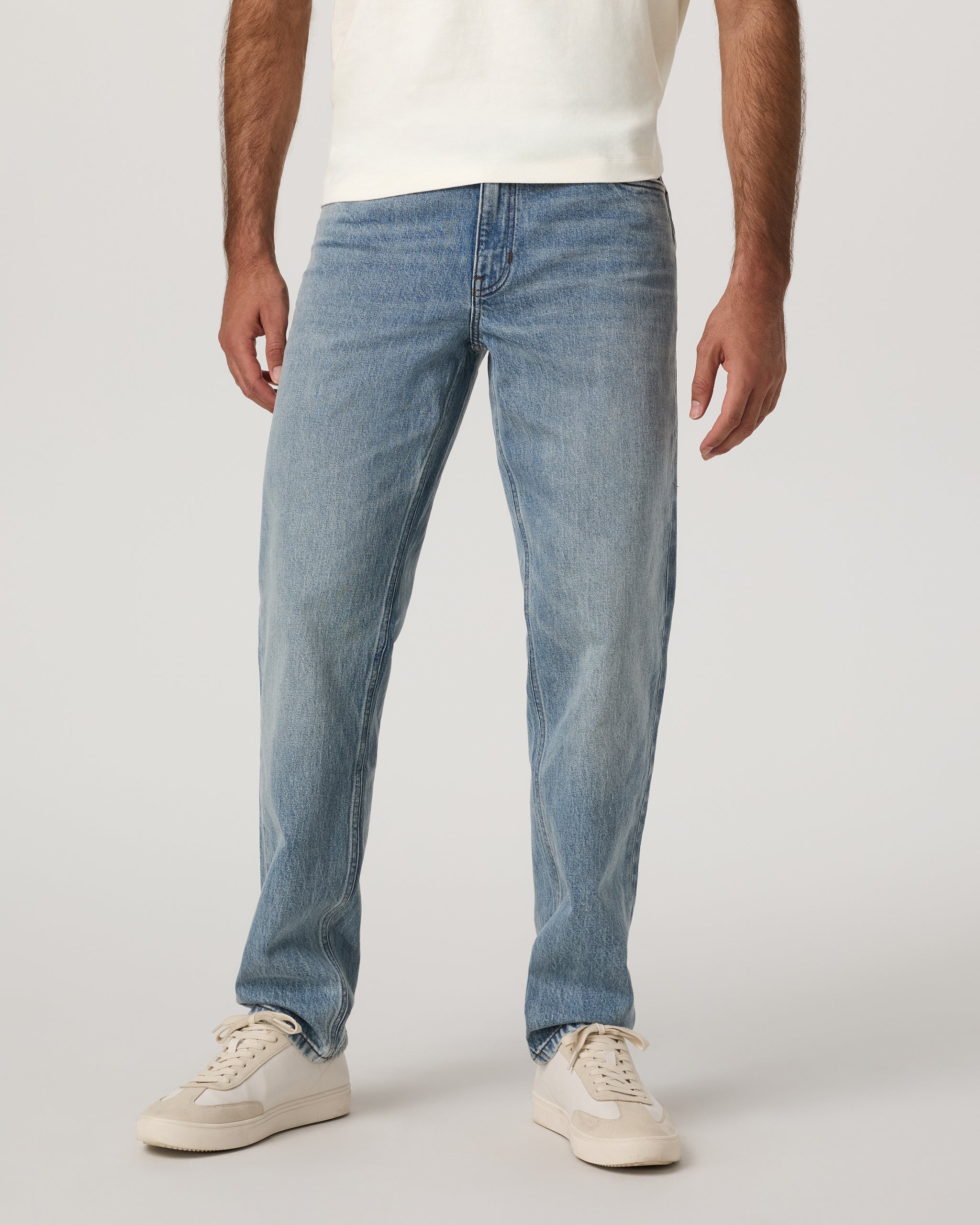 Vuori Vintage Jean Classic Fit 30" | Light Wash Denim