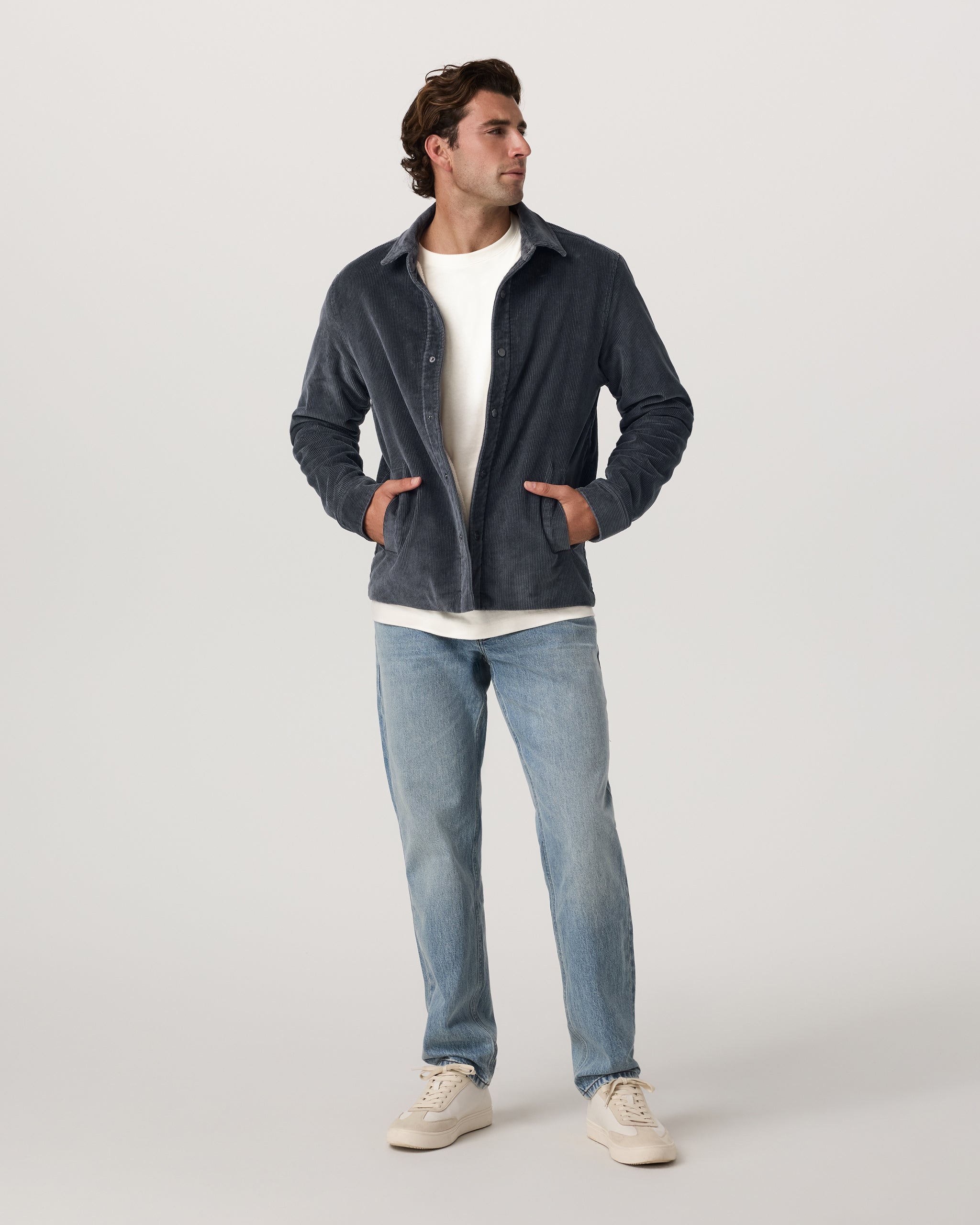 Vuori Vintage Jean Classic Fit 30" | Light Wash Denim