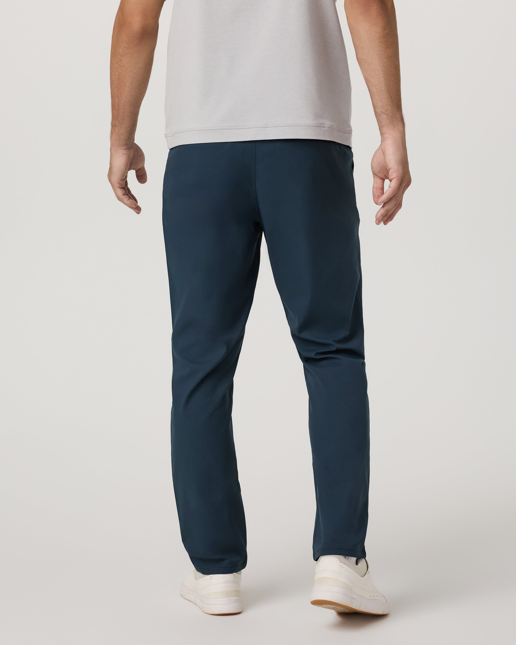 Cascade Tech Chino Pant Classic Fit 30" | Ink