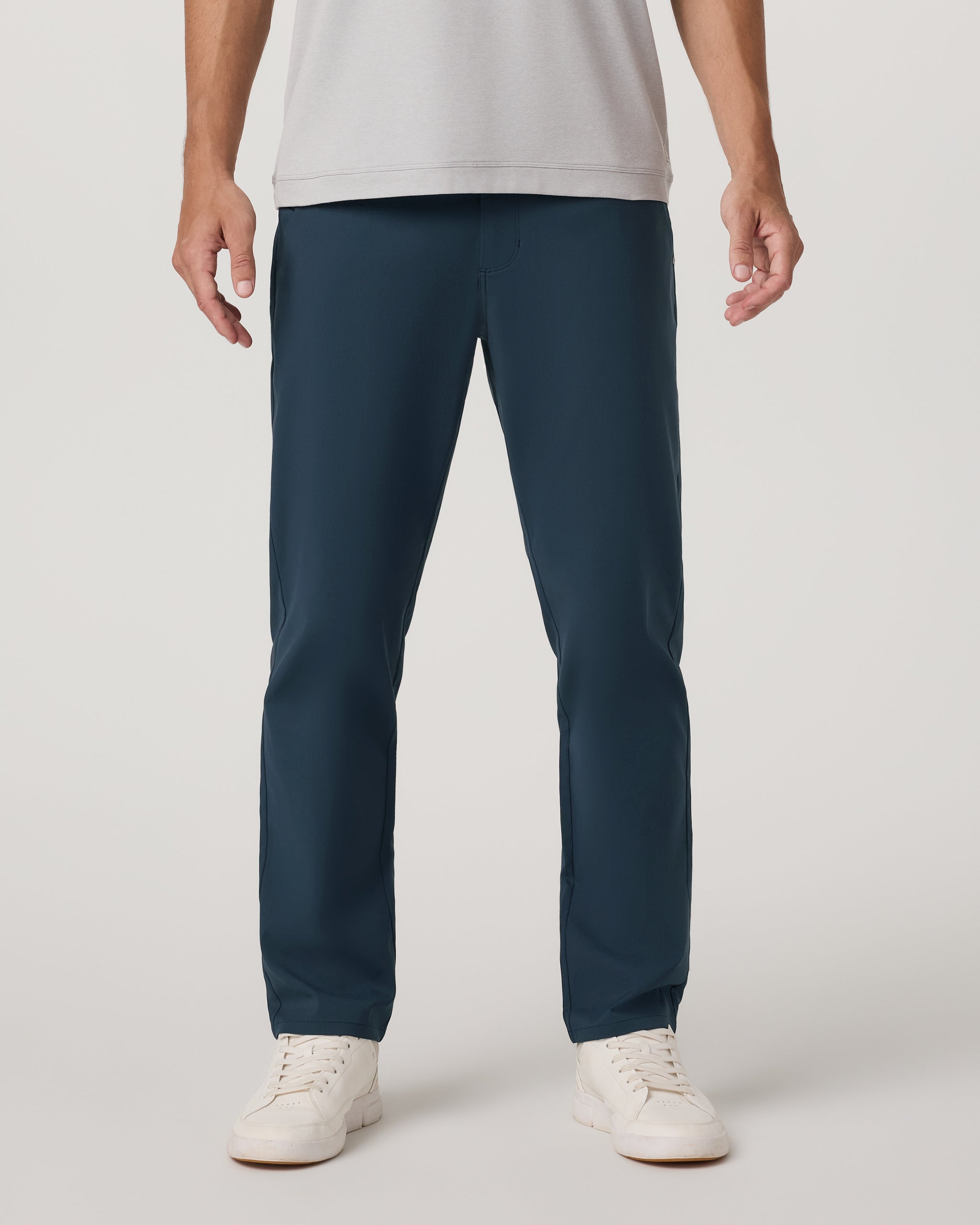 Cascade Tech Chino Pant Classic Fit 32" | Ink