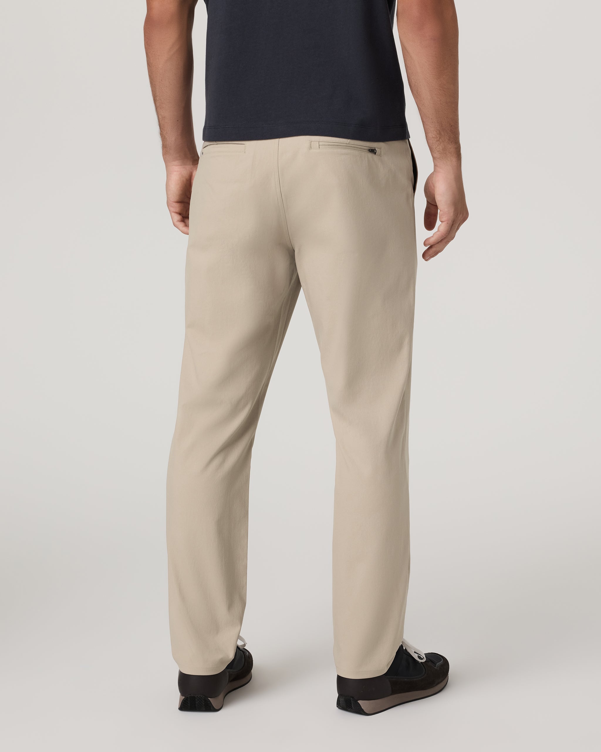 Cascade Tech Chino Pant Classic Fit 32" | Trench