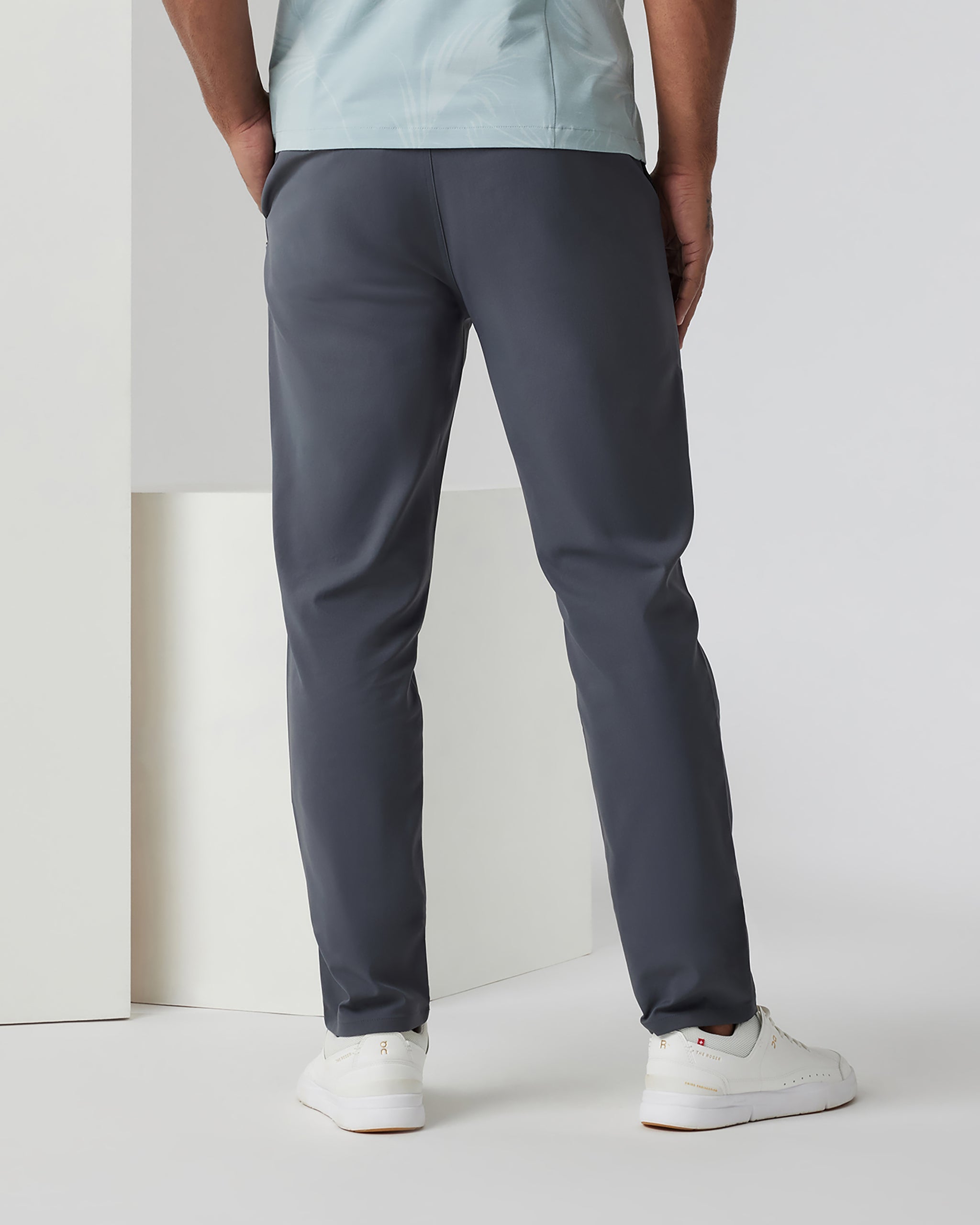 Cascade Tech Chino Pant Athletic Slim Fit 32" | Charcoal