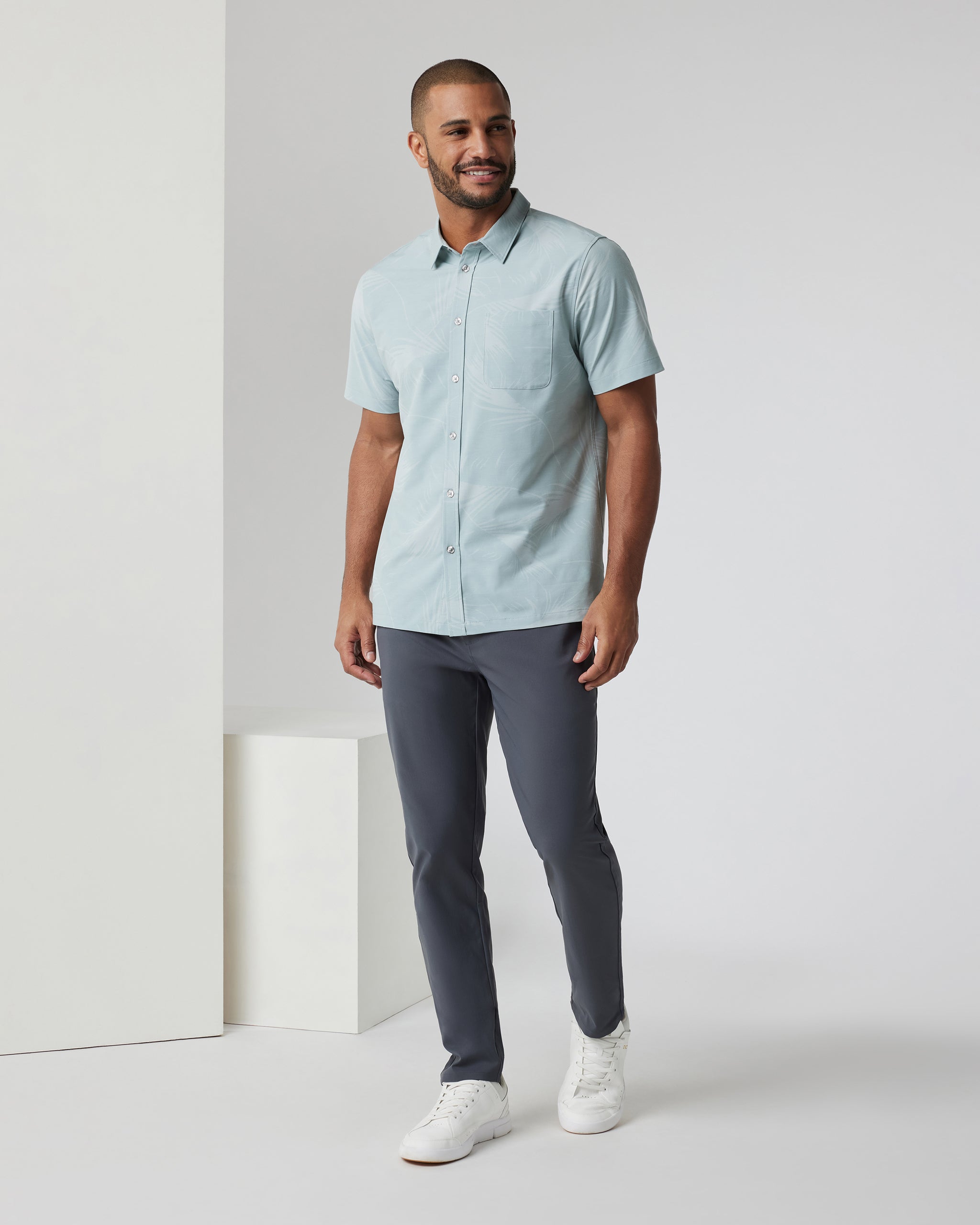 Cascade Tech Chino Pant Athletic Slim Fit 32" | Charcoal