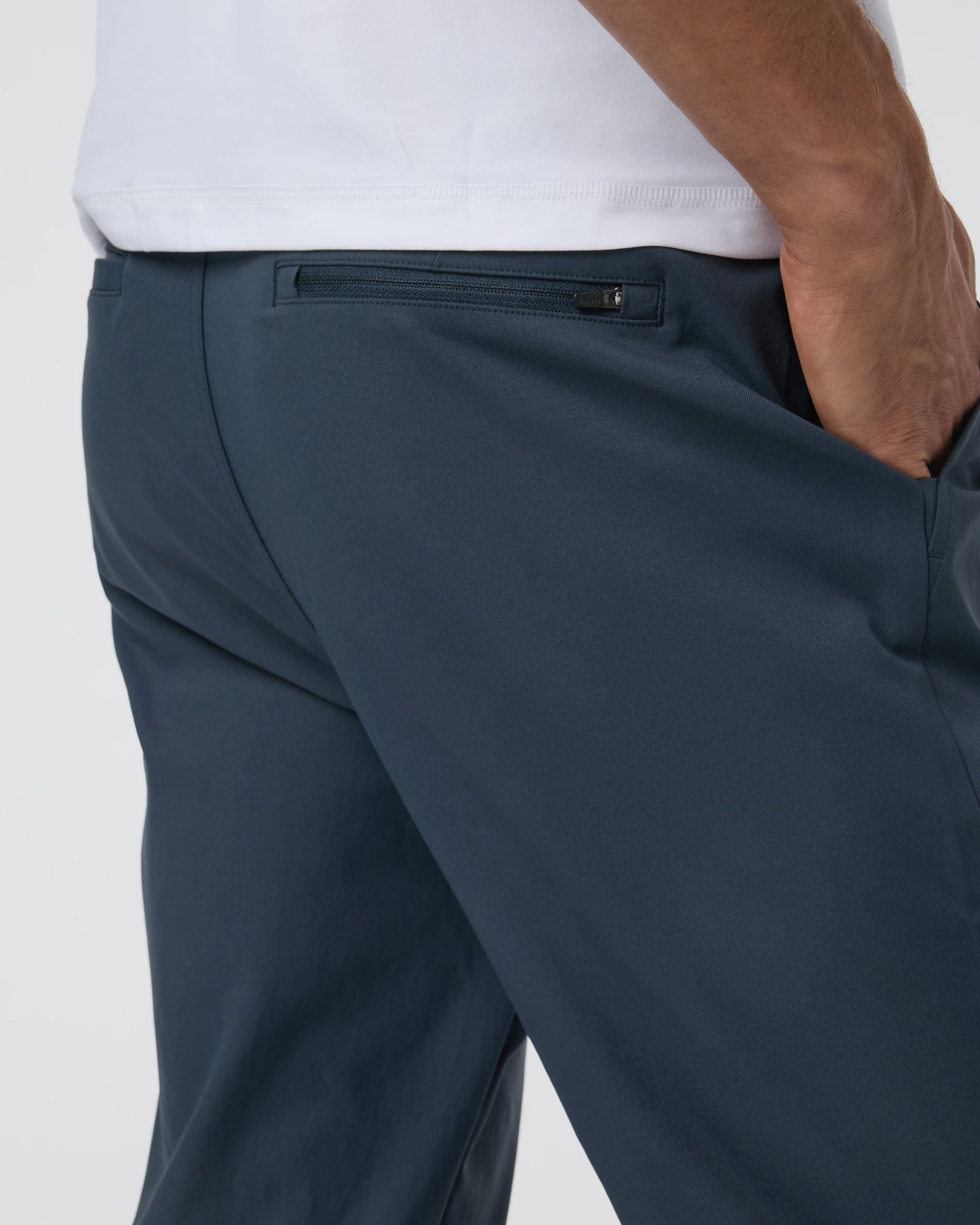 Cascade Tech Chino Pant Athletic Slim Fit 30" | Ink