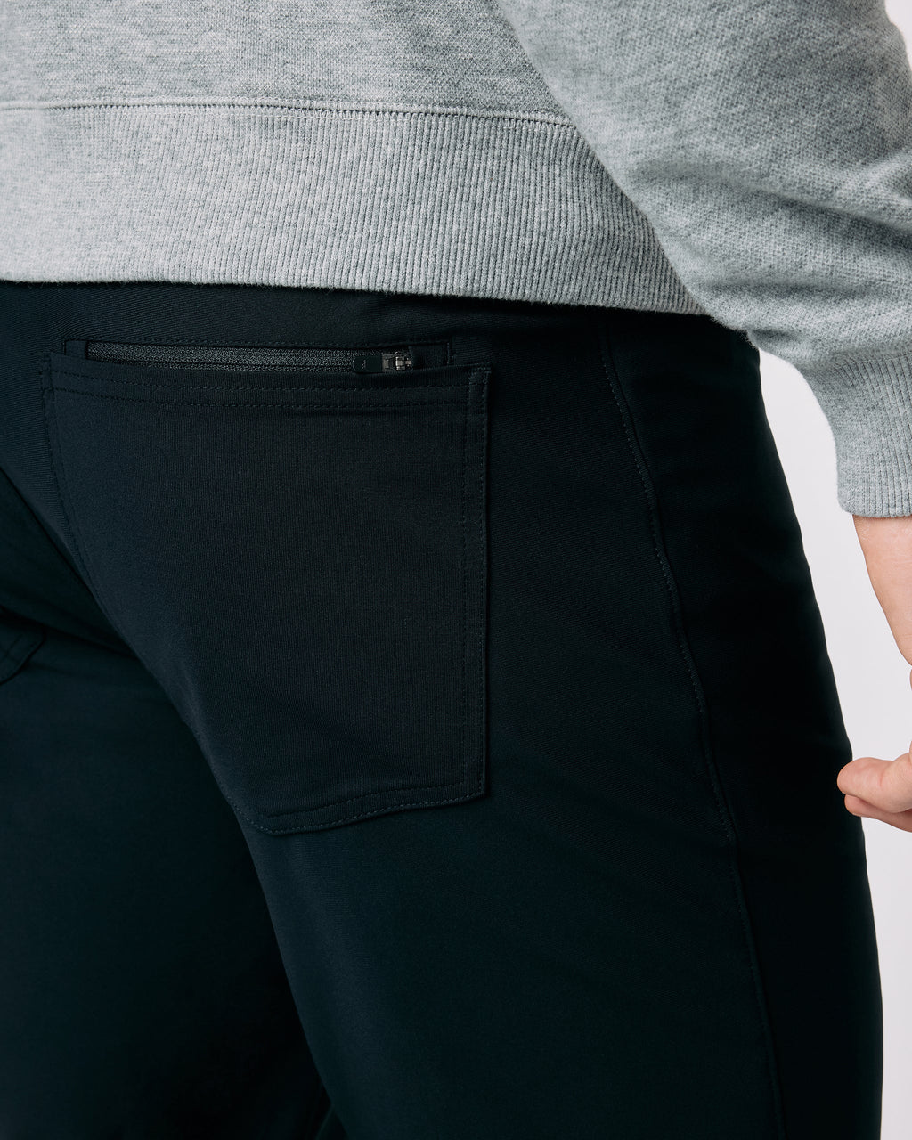 Meta Pant Athletic Slim Fit 32" | Black
