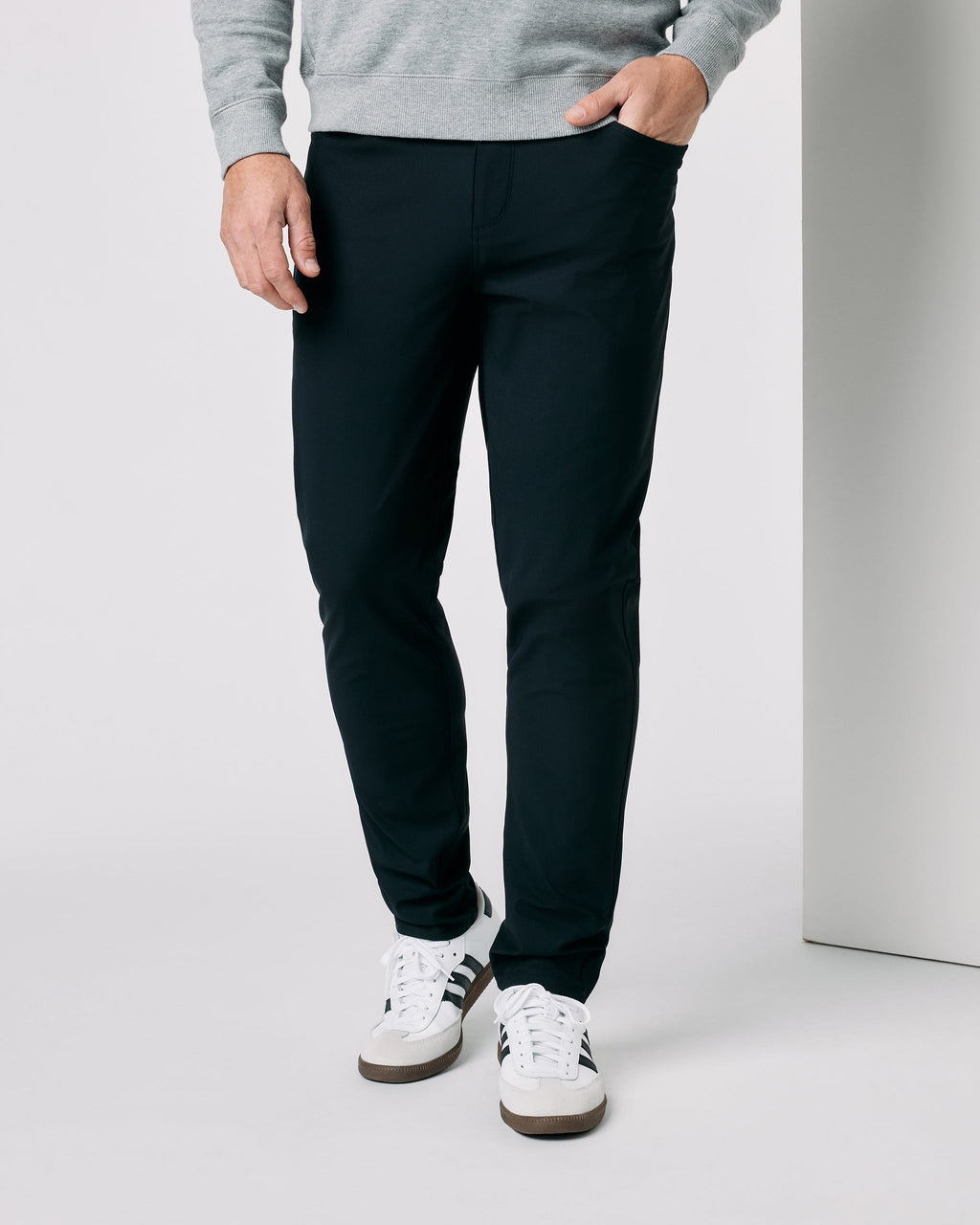 Meta Pant Athletic Slim Fit 30" | Black