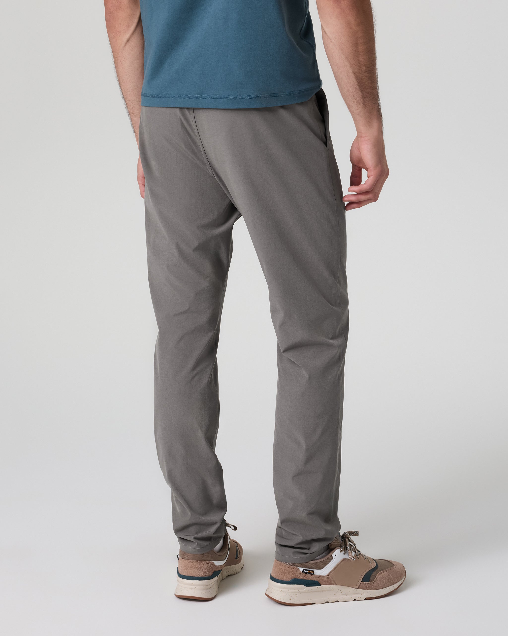 Aim Pant 32" | Warm Grey