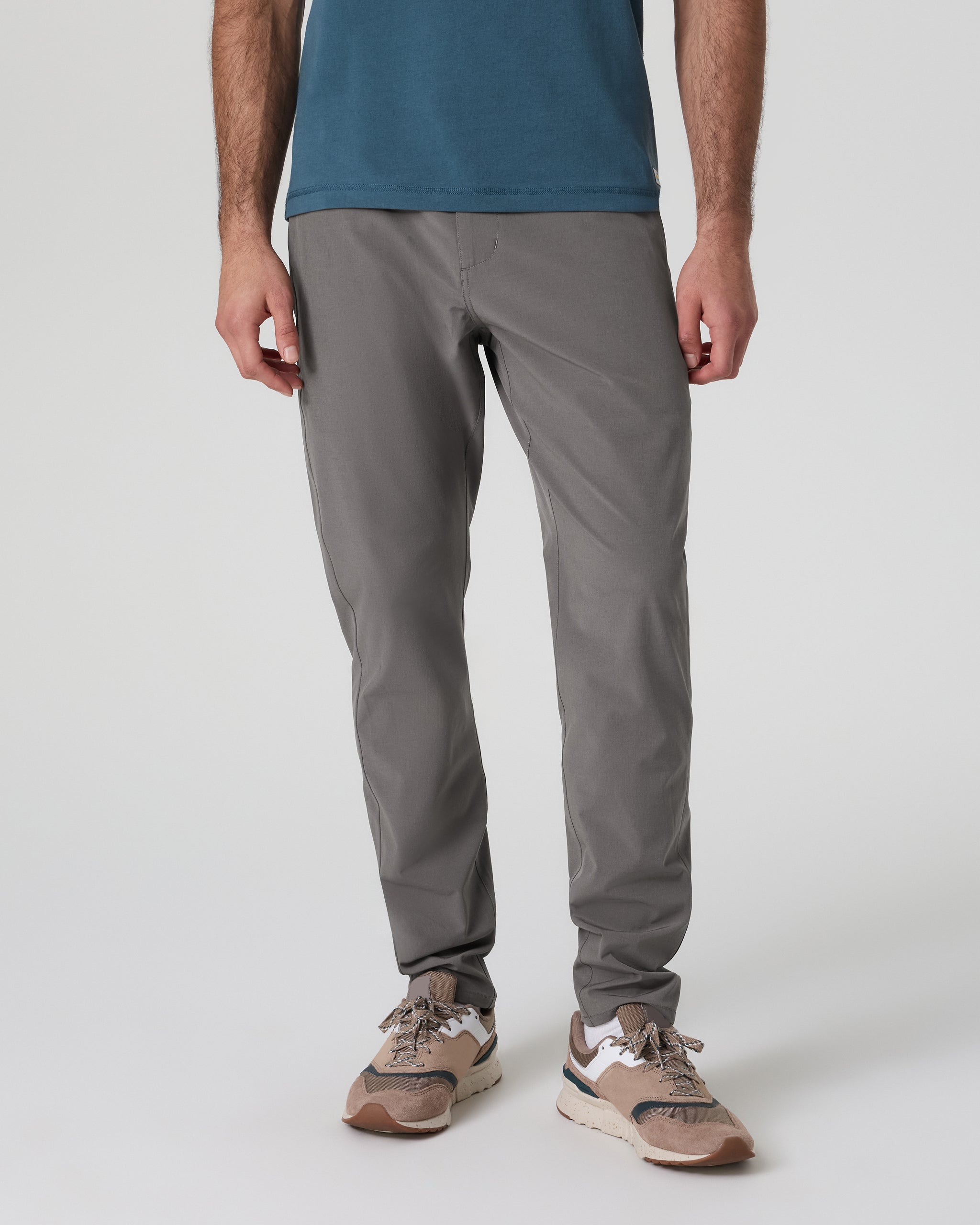 Aim Pant 32" | Warm Grey
