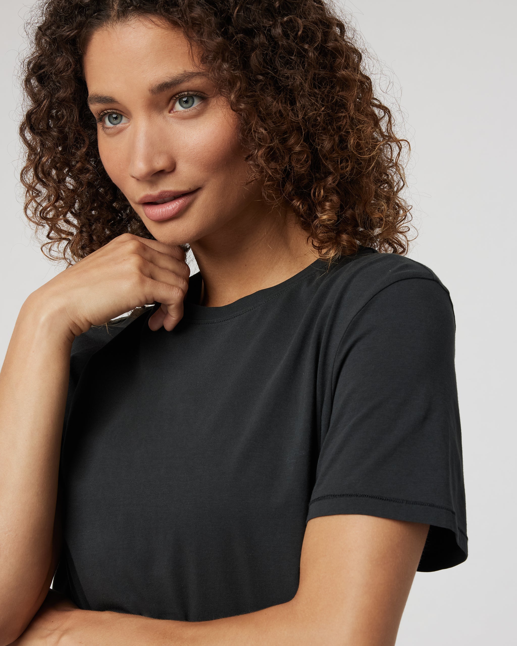 Feather Tee | Washed Black