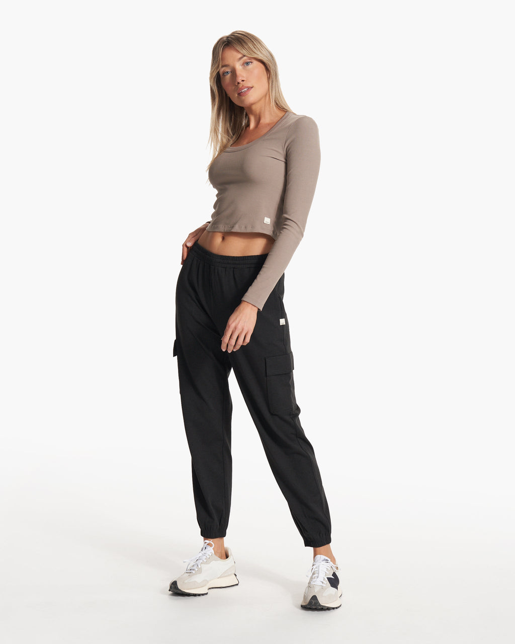 Long Sleeve Pose Scoop Tee | Graphite