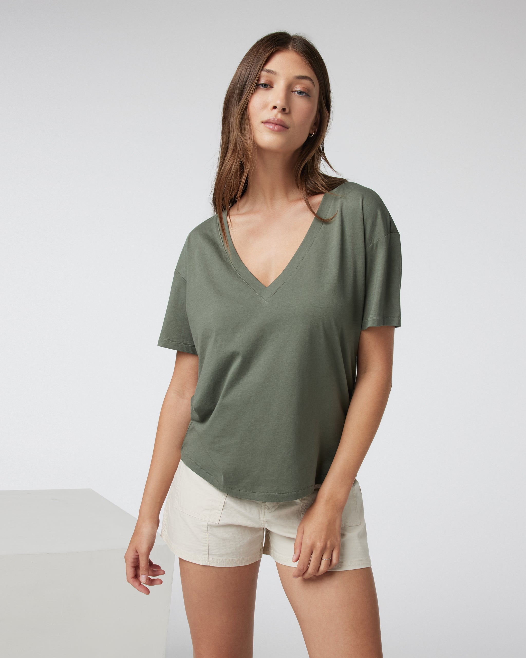 Sutton V-Neck | Army