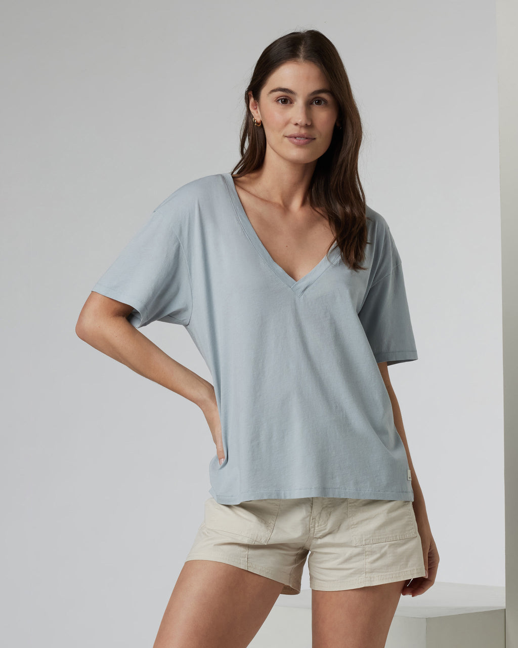 Sutton V-Neck | Chalk Blue