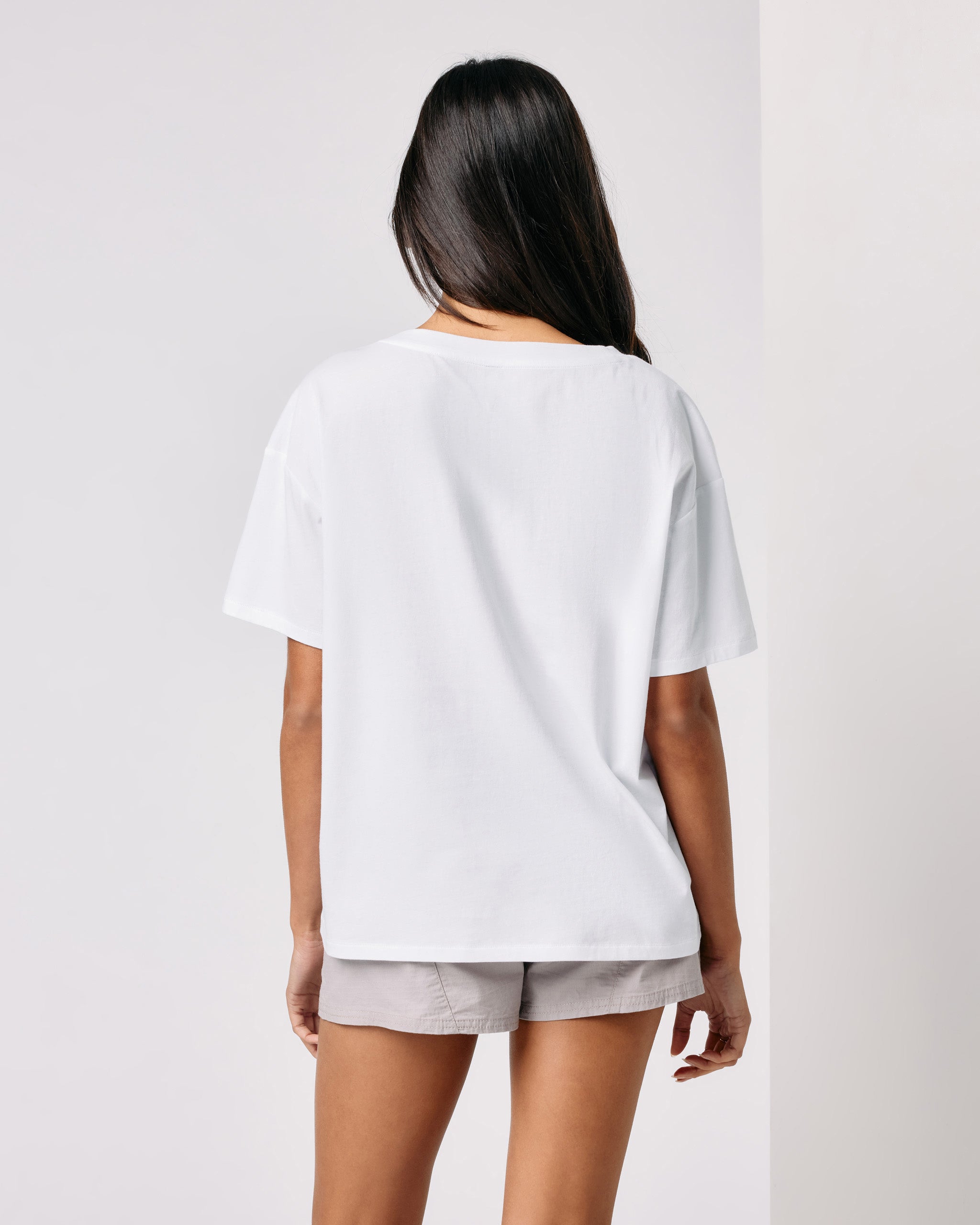 Sutton V-Neck | White