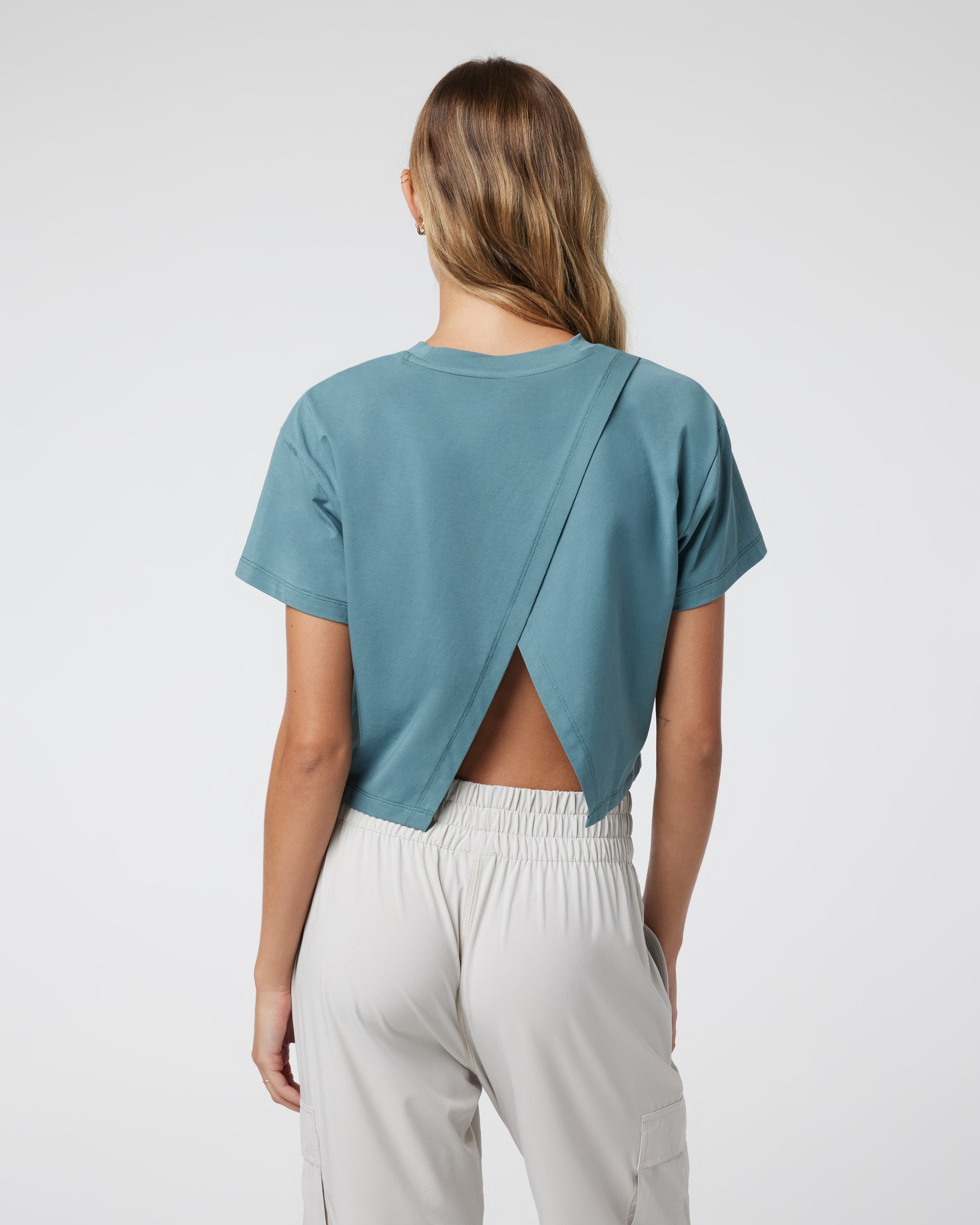 Short Sleeve Feather Cross Back | Iron