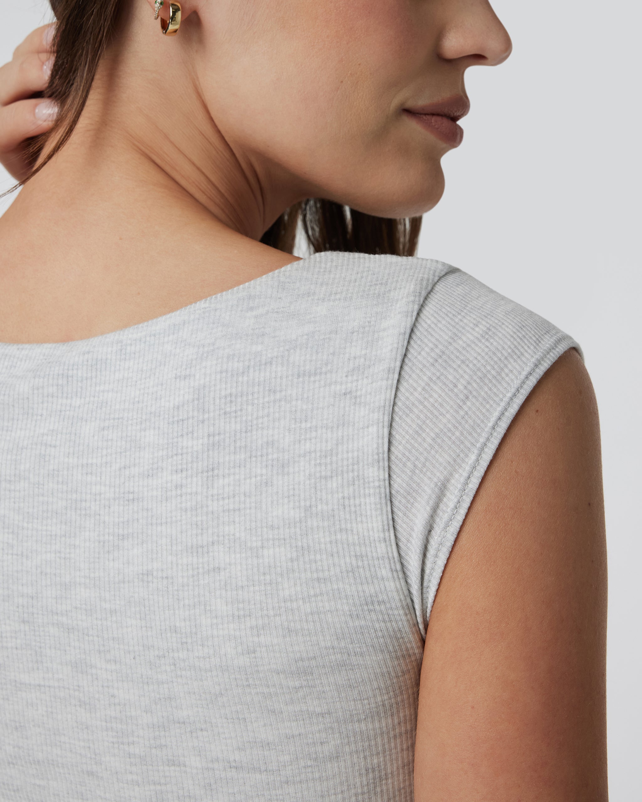 Sleeveless Cove V Neck | Light Heather Grey