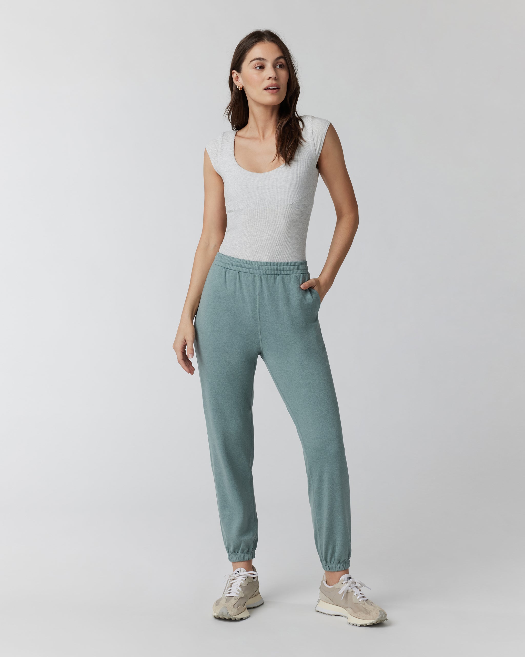 Sleeveless Cove V Neck | Light Heather Grey