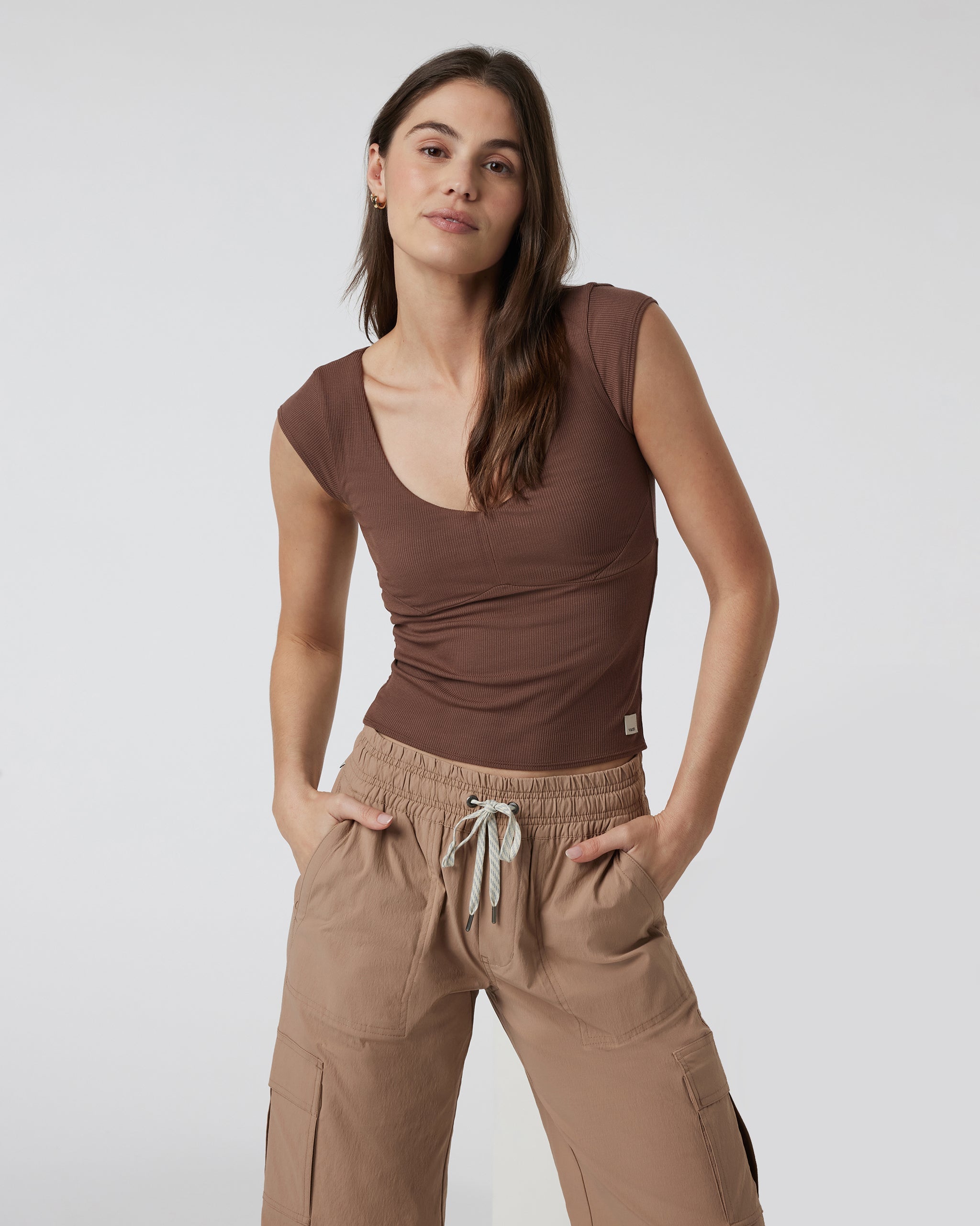 Sleeveless Cove V Neck | Pepper