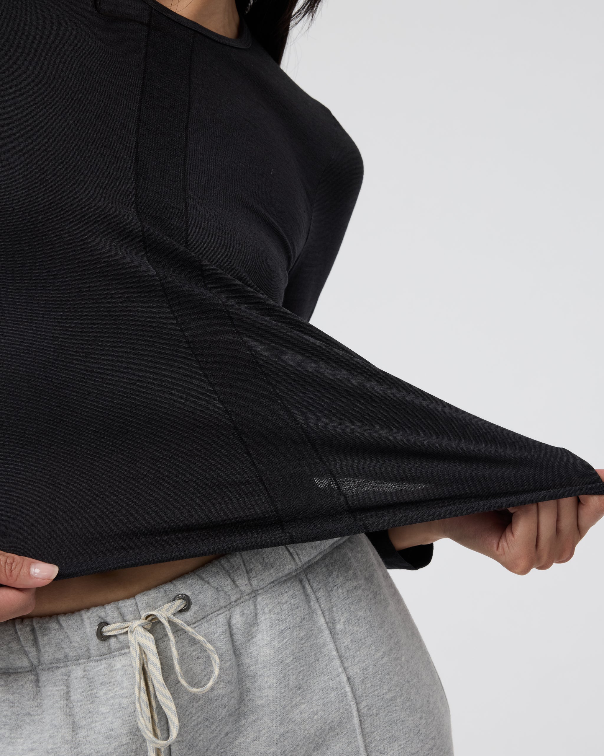 Long Sleeve Apres Sport Seamless Top | Black