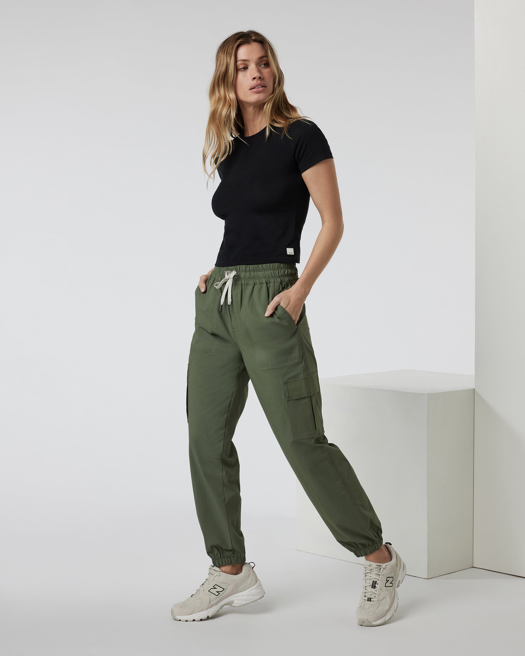 Feather Baby Tee | Black