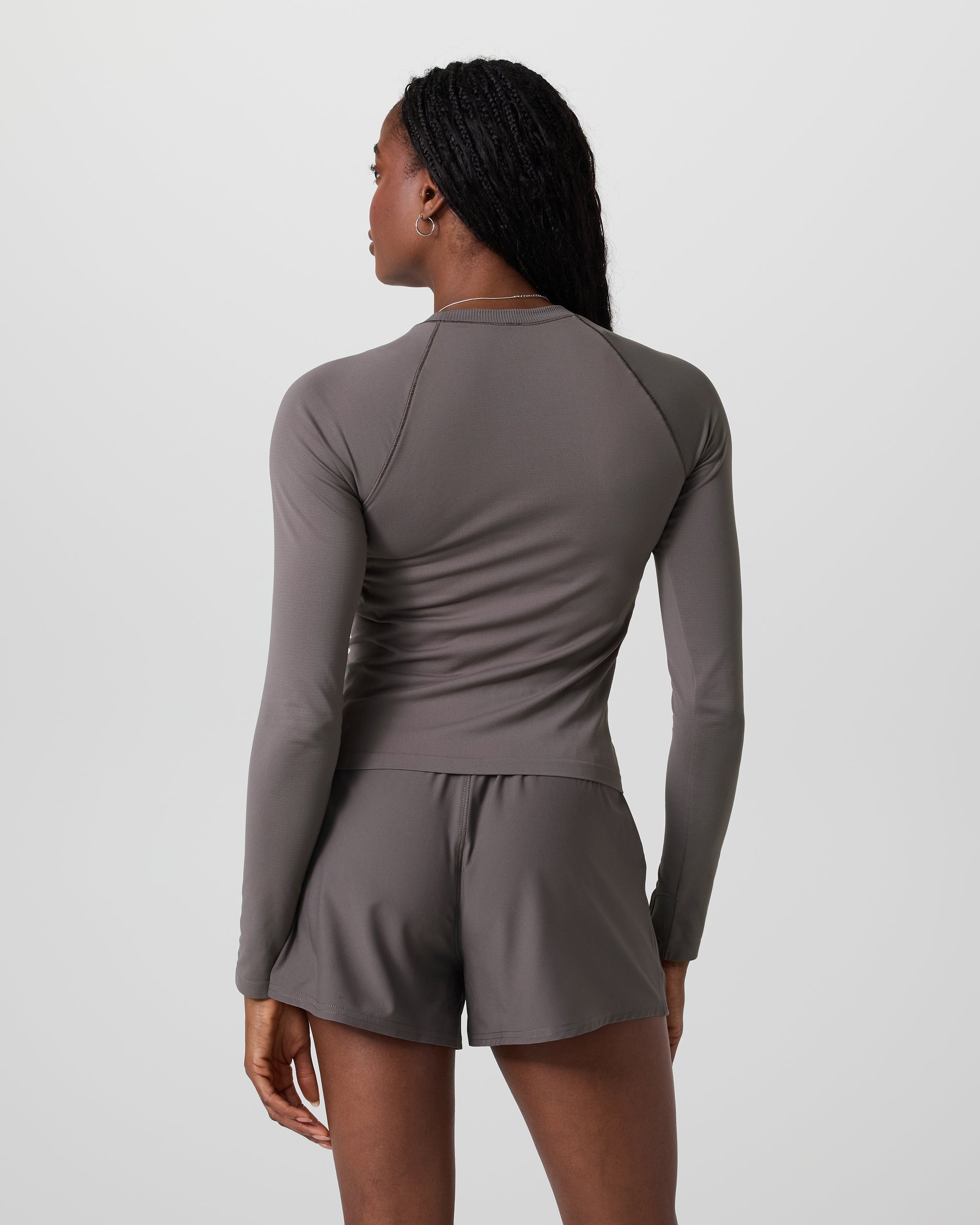 Long Sleeve Seamless Surge Tee | Chia