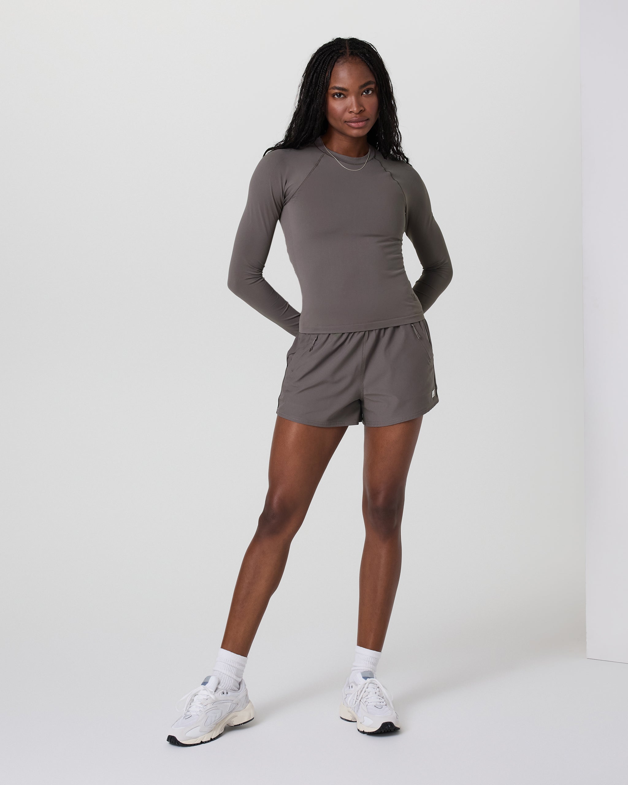 Long Sleeve Seamless Surge Tee | Chia